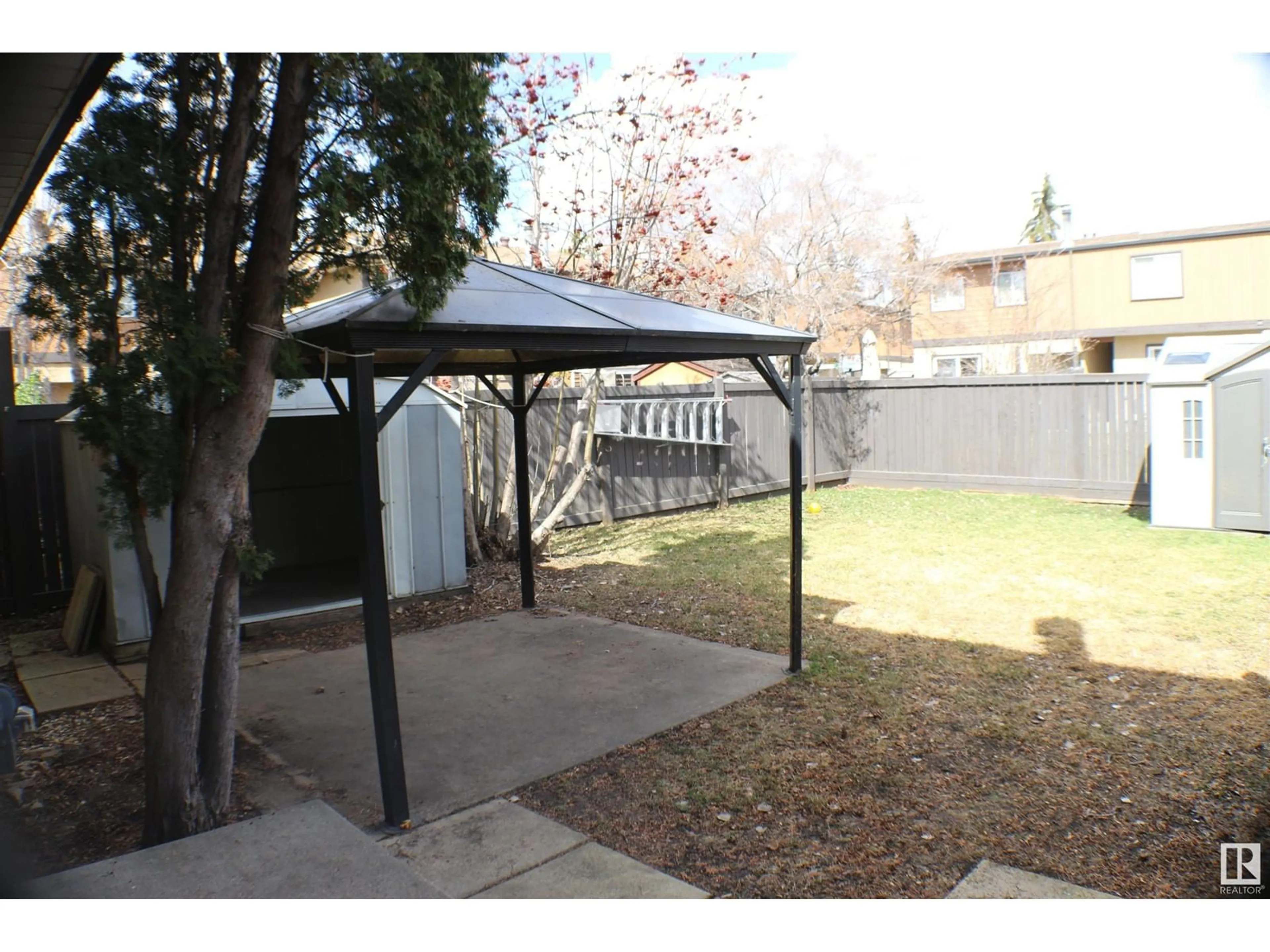 Patio, street for 2716 136 AV, Edmonton Alberta T5A4B2