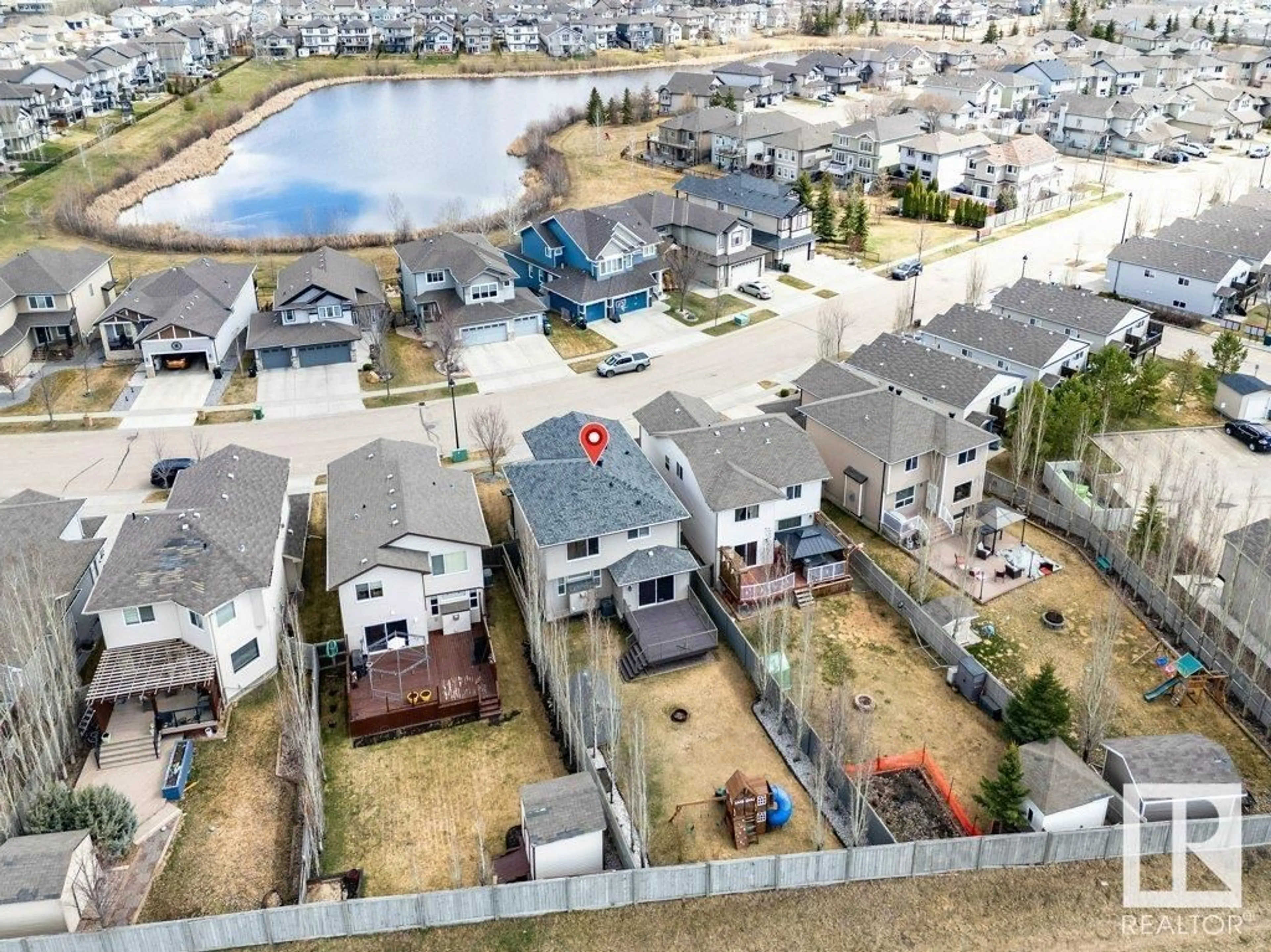 A pic from outside/outdoor area/front of a property/back of a property/a pic from drone, unknown for 128 SELKIRK PL, Leduc Alberta T9E0L6