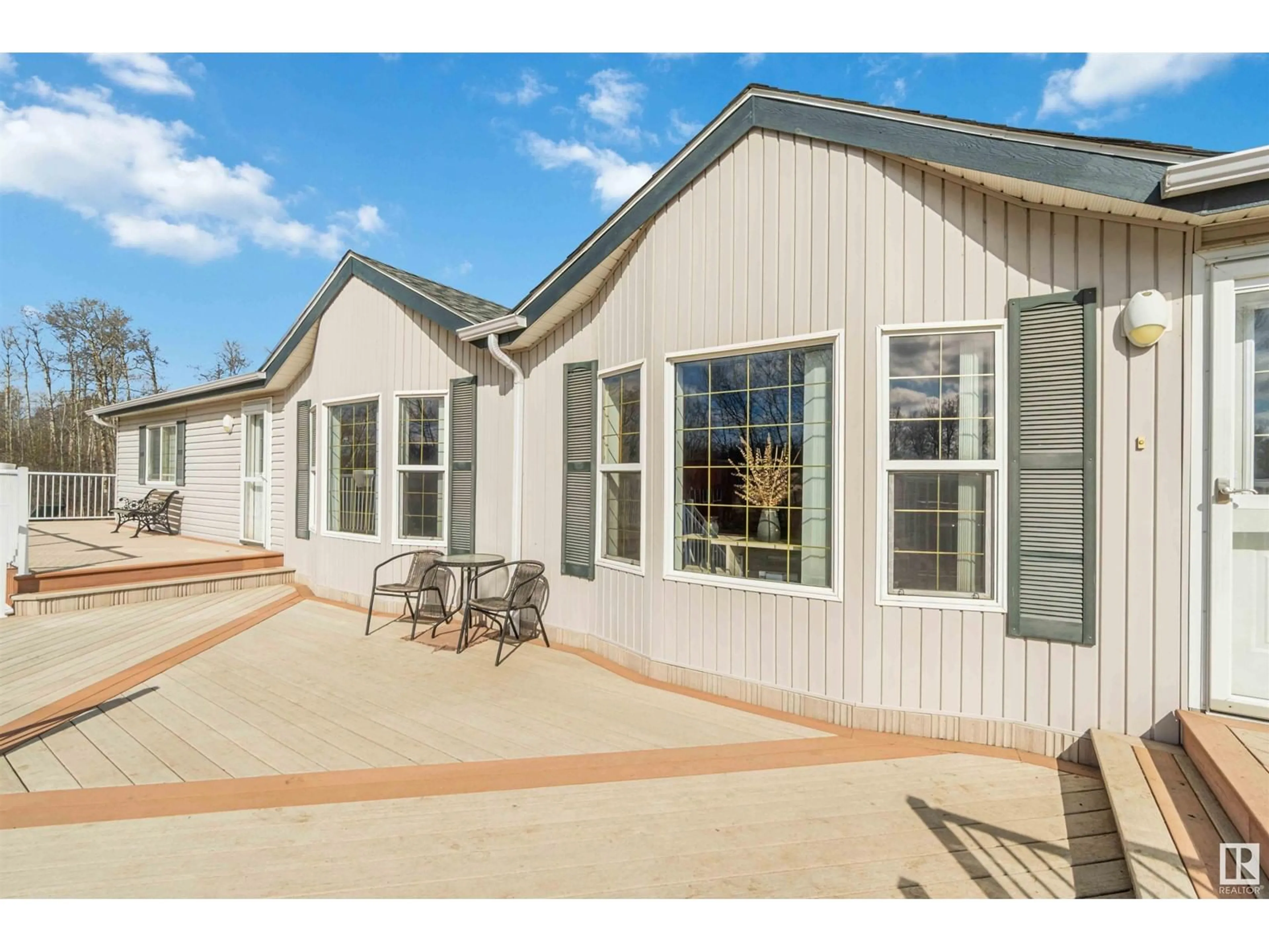 Home with vinyl exterior material, unknown for 23244 TWP ROAD 484, Rural Leduc County Alberta T4X1X1