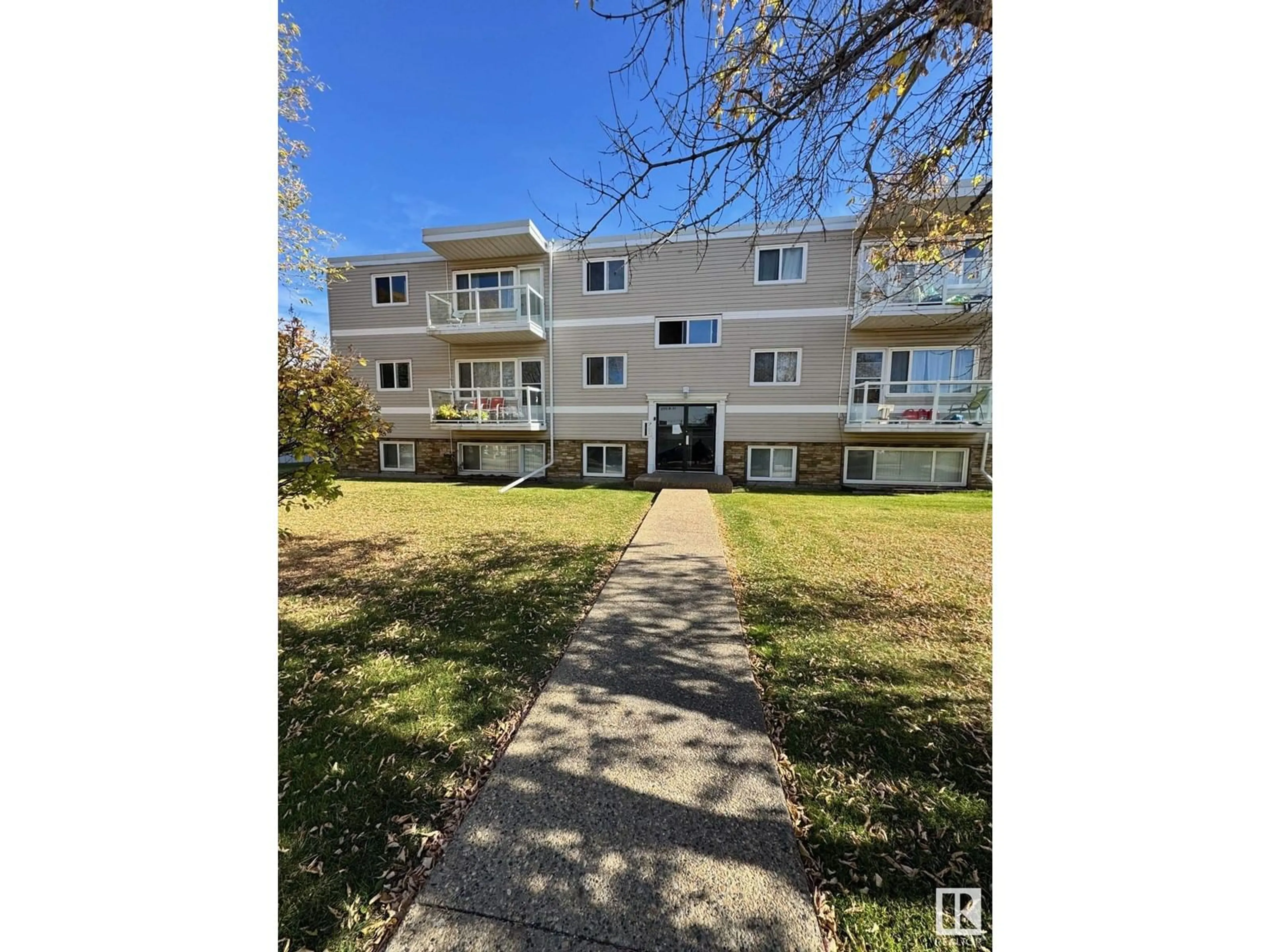 A pic from outside/outdoor area/front of a property/back of a property/a pic from drone, unknown for #8 - 12725 81 ST, Edmonton Alberta T5C1M7
