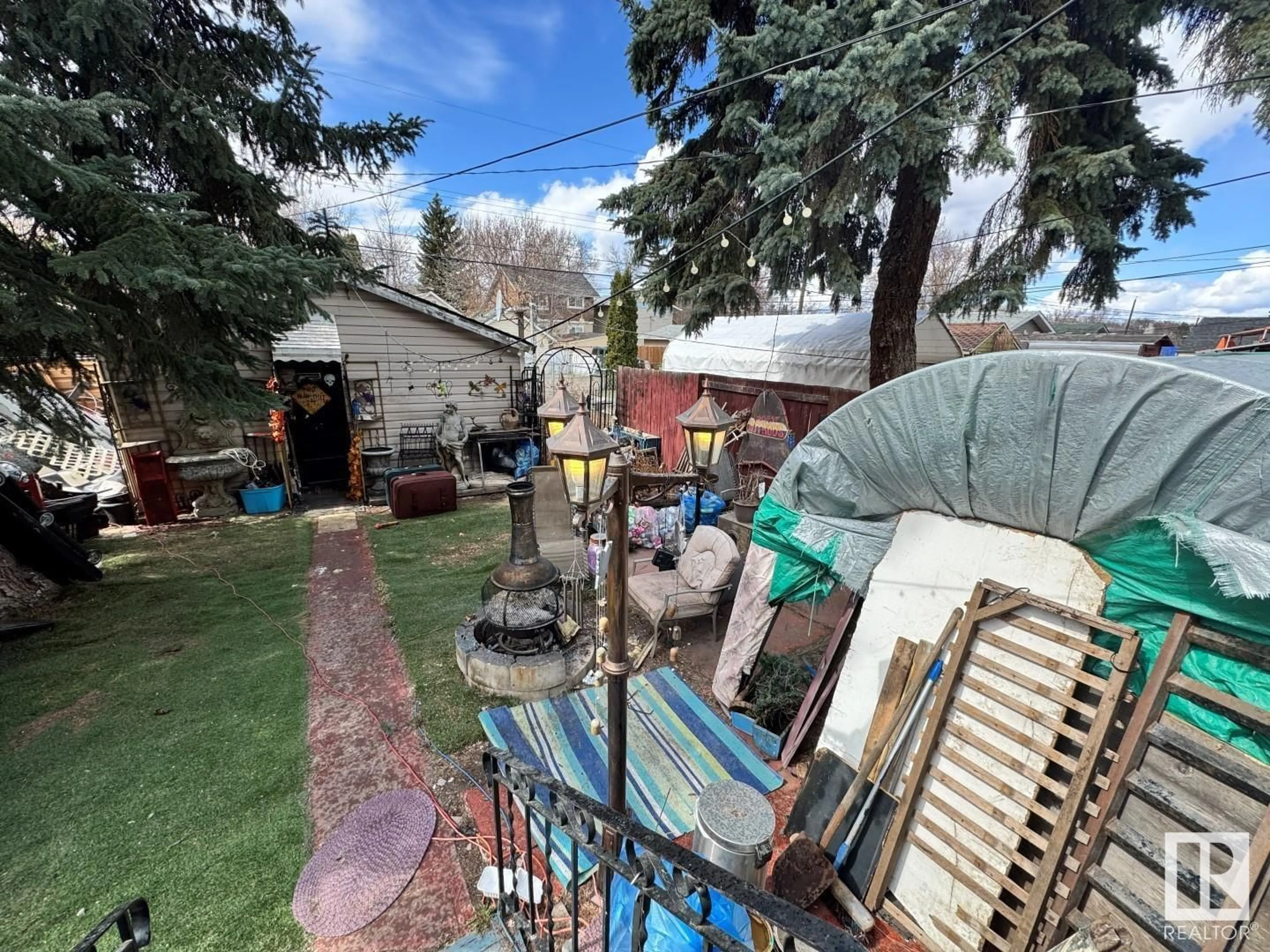 Patio, street for NW - 12132 93 ST, Edmonton Alberta T5G1E8