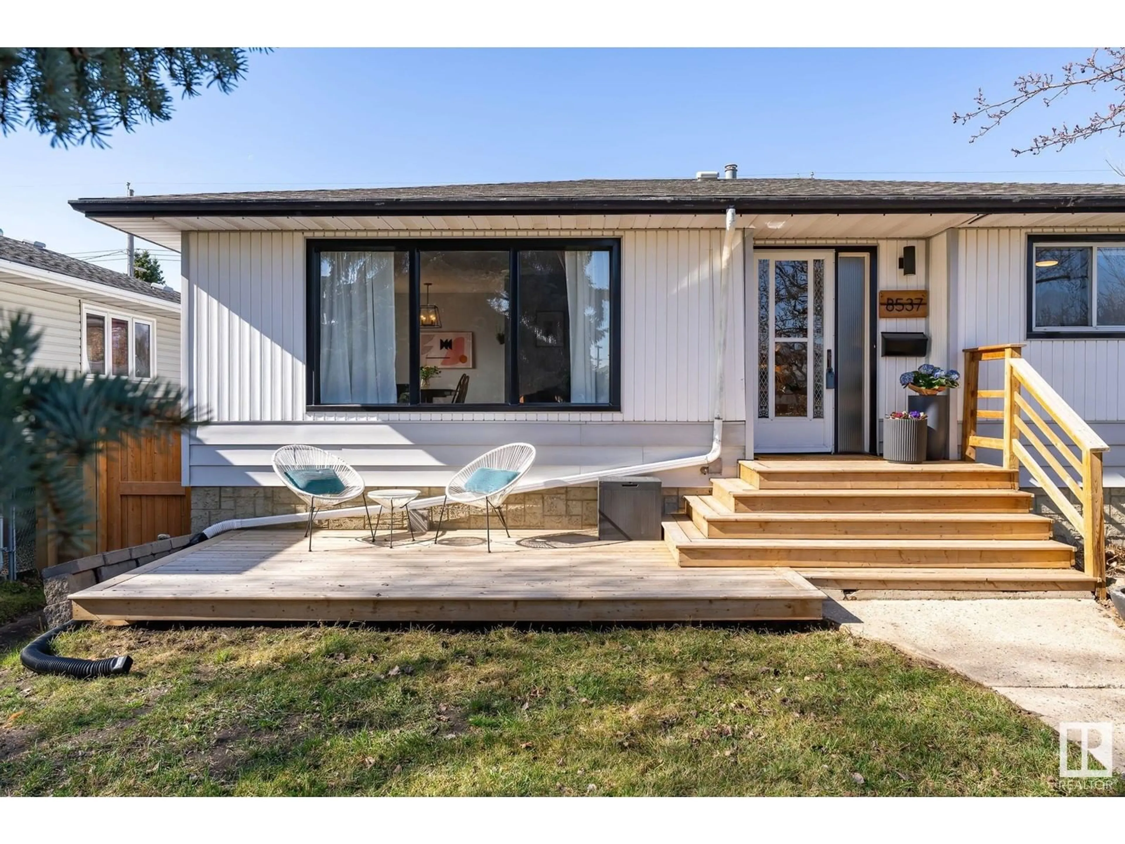 Unknown for 8537 CONNORS RD, Edmonton Alberta T6C4H2