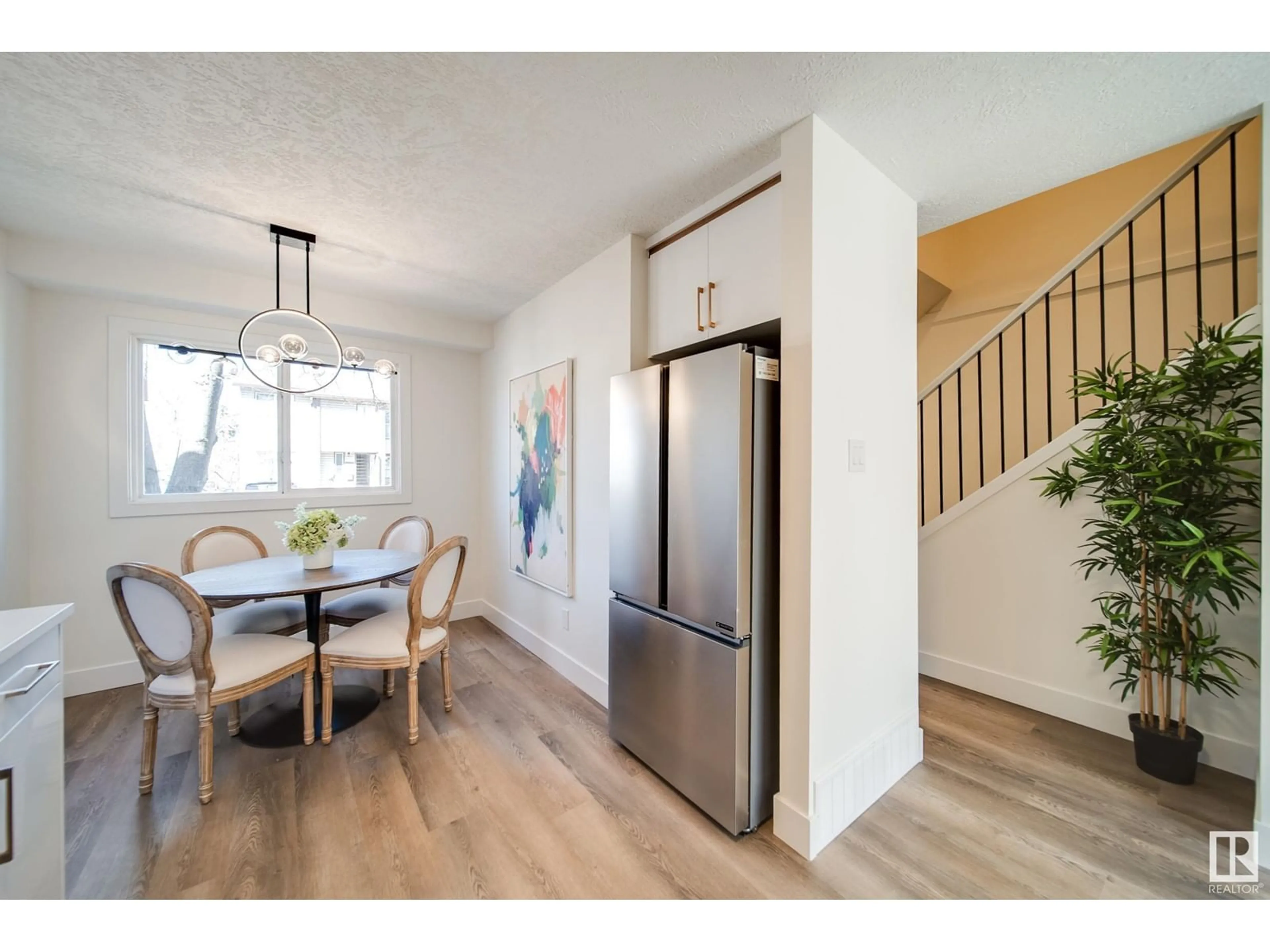 Unknown for 1237 HOOKE RD, Edmonton Alberta T5Z4A4