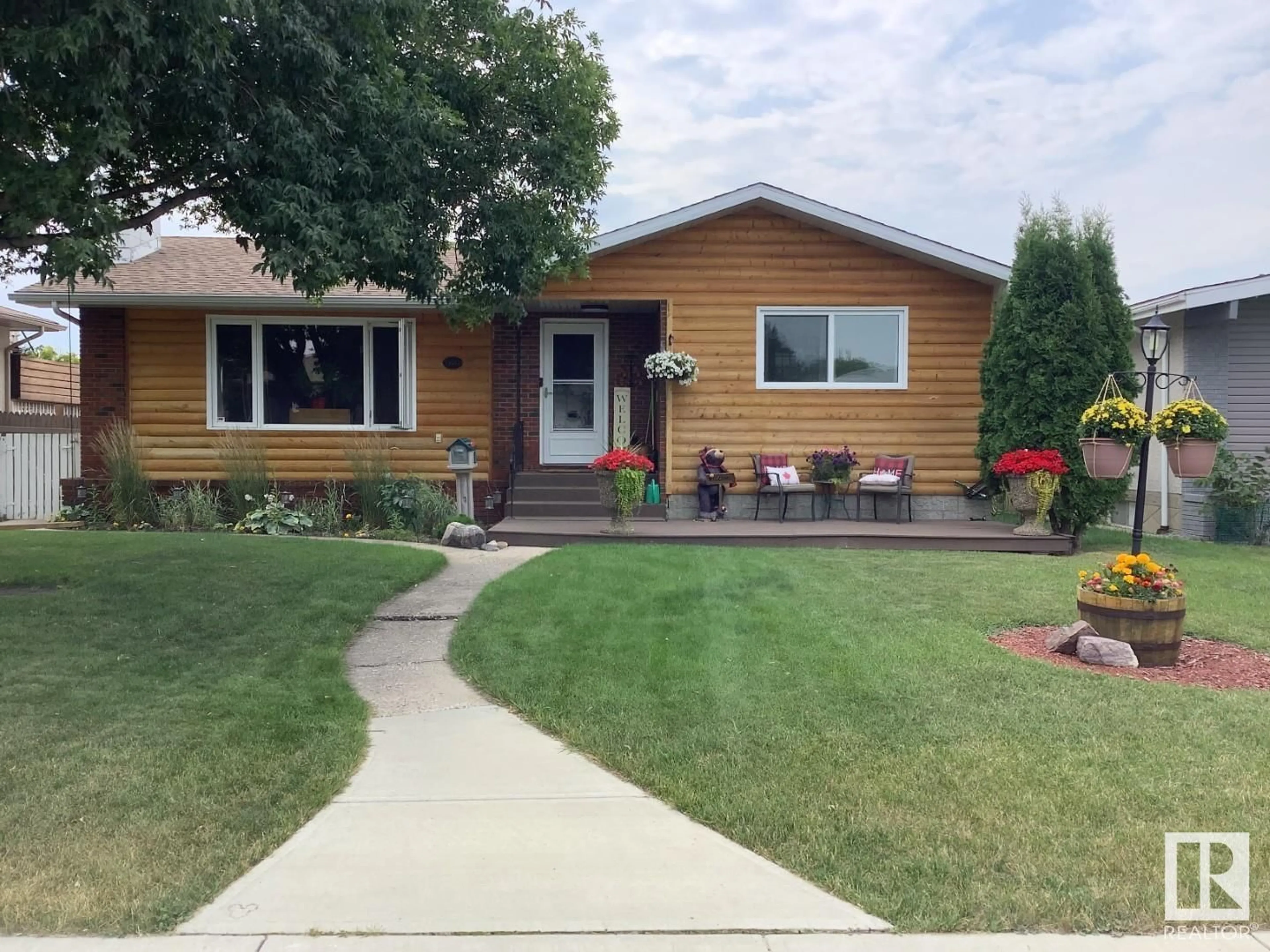 Home with vinyl exterior material, street for NW - 15012 73A ST, Edmonton Alberta T5C0W6