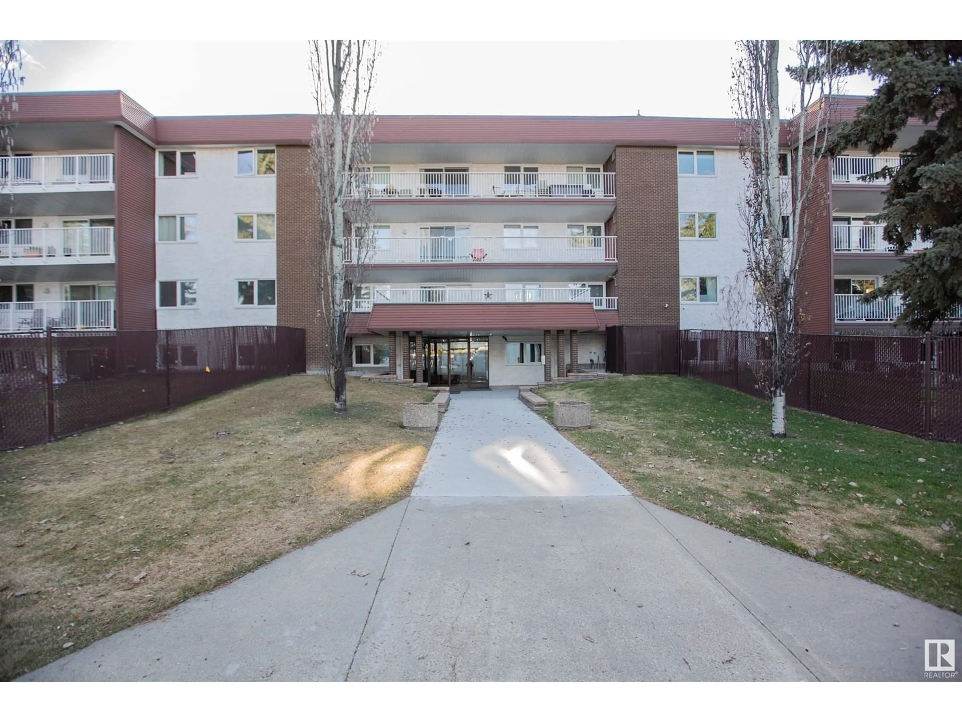 Unknown for 14810 51 AV, Edmonton Alberta T6H5G5