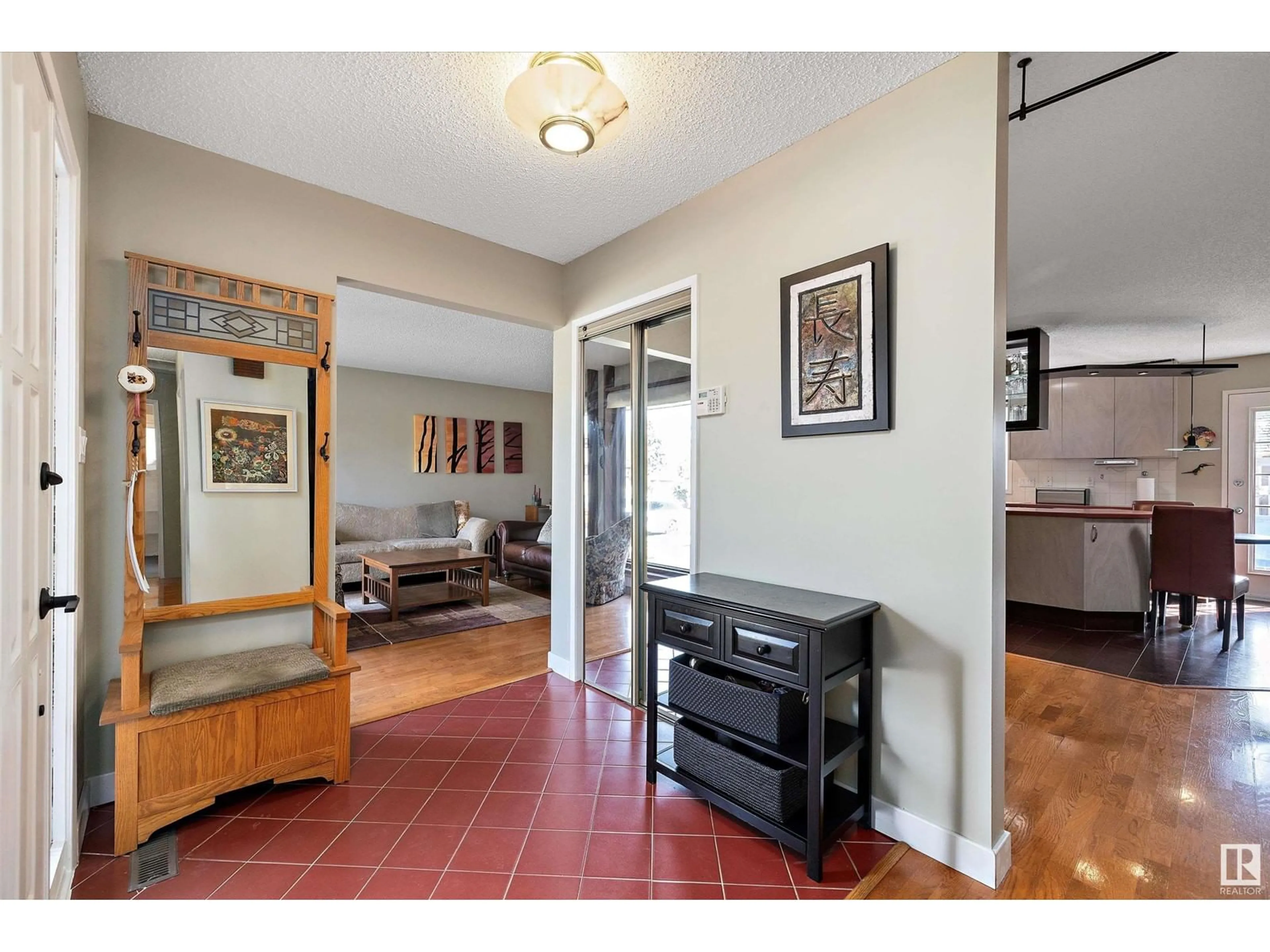 Indoor entryway for NW - 11520 24 AV, Edmonton Alberta T6J3R7