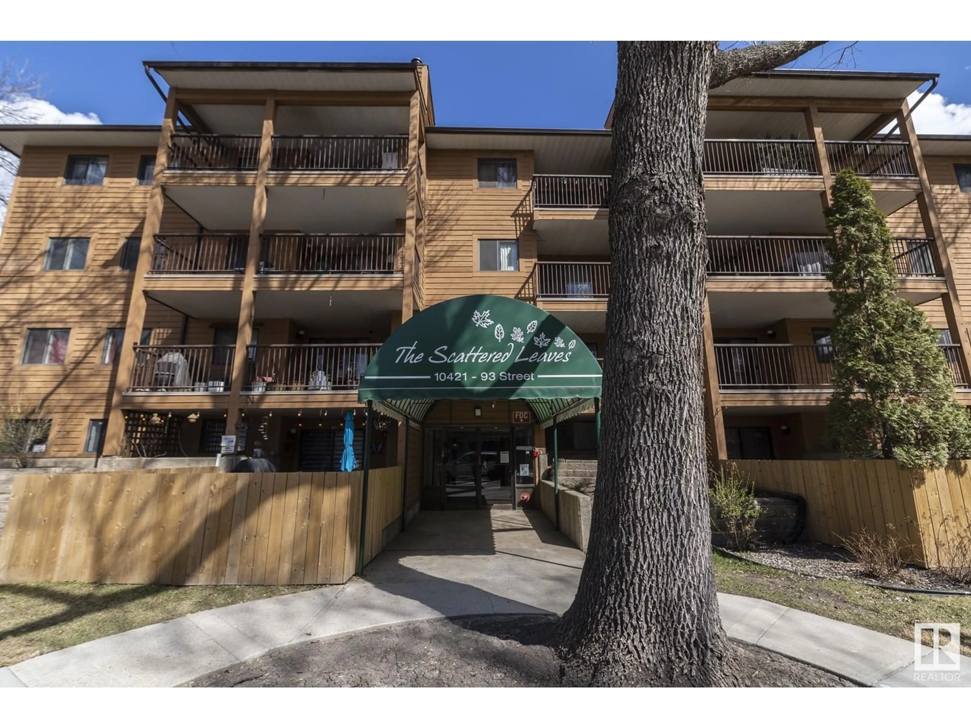 Unknown for 301 - 10421 93 ST, Edmonton Alberta T5H1X5