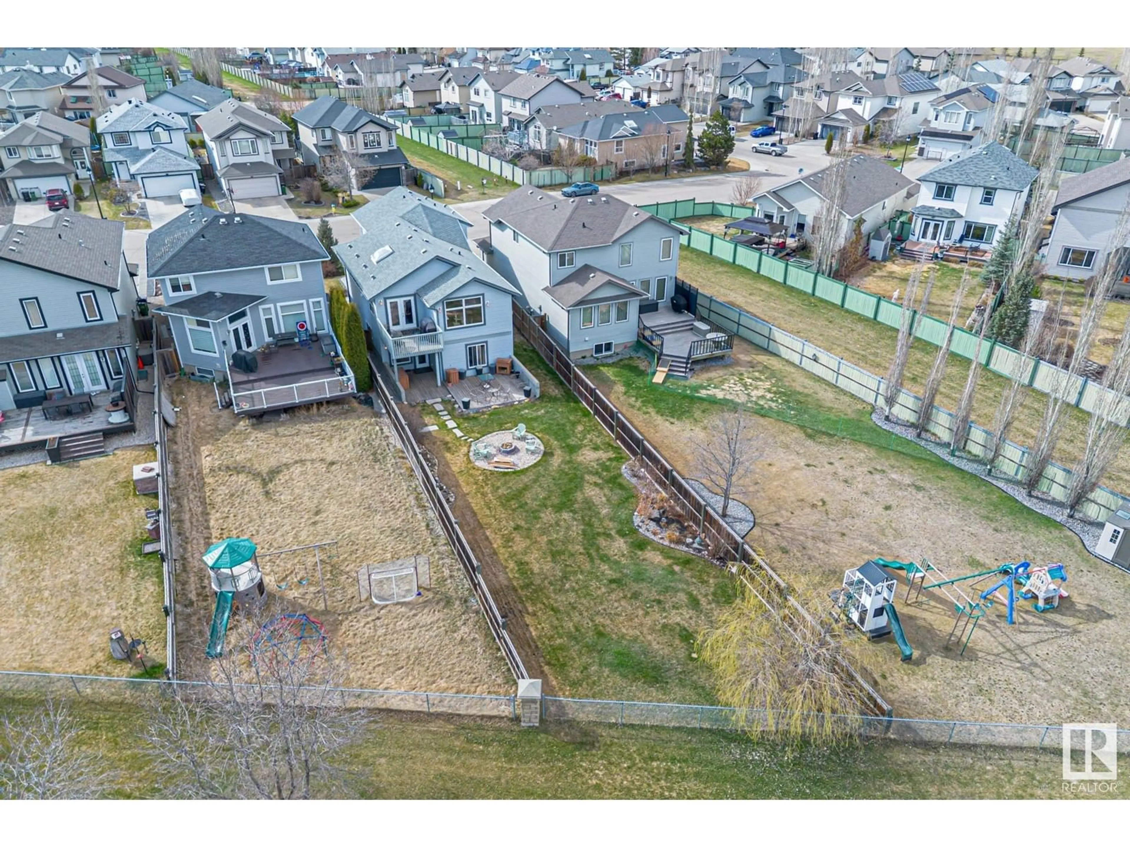 A pic from outside/outdoor area/front of a property/back of a property/a pic from drone, unknown for NW - 9219 209 ST, Edmonton Alberta T5T3Y5