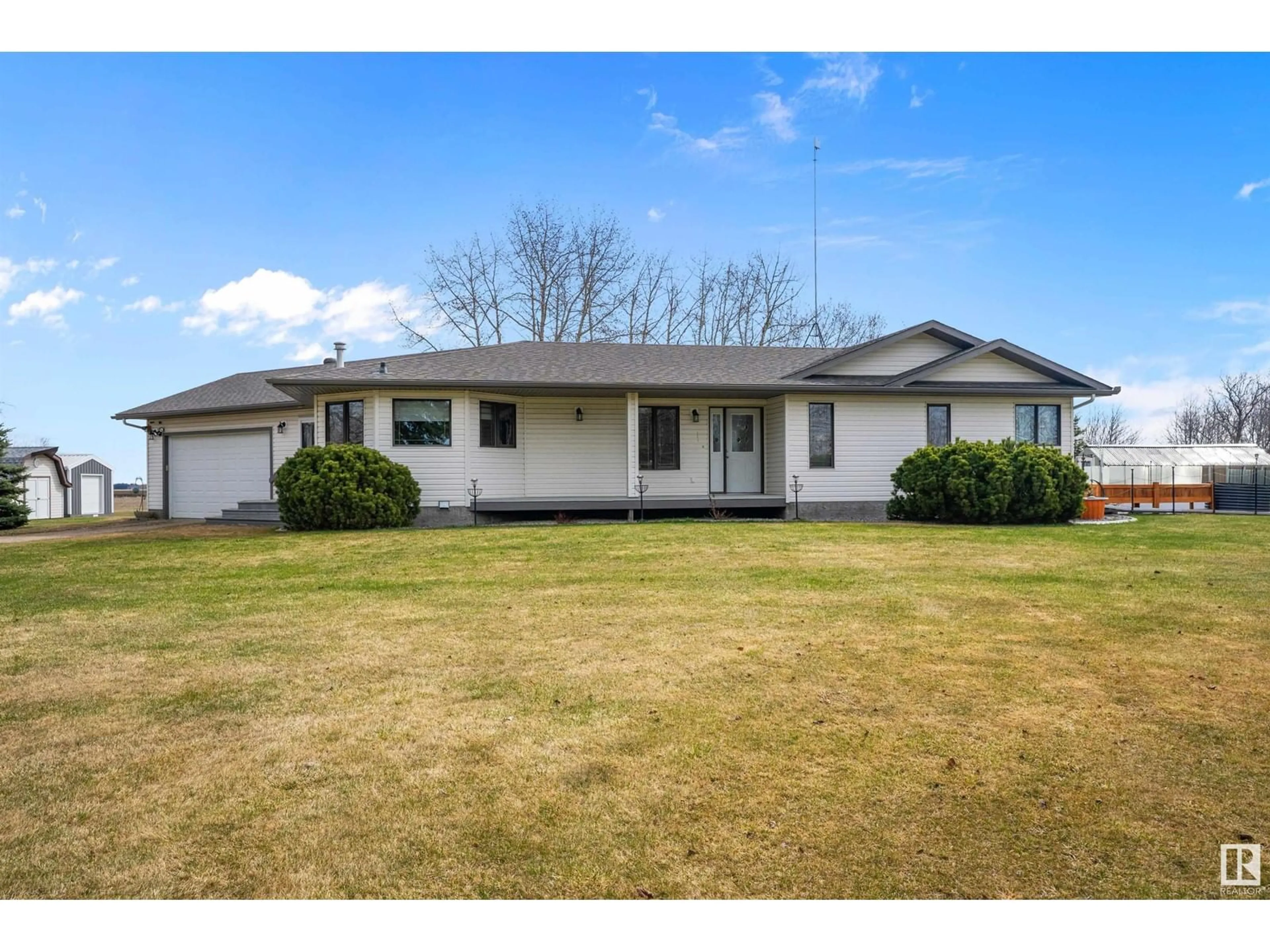 A pic from outside/outdoor area/front of a property/back of a property/a pic from drone, unknown for 49229 RR 263, Rural Leduc County Alberta T0C0V0