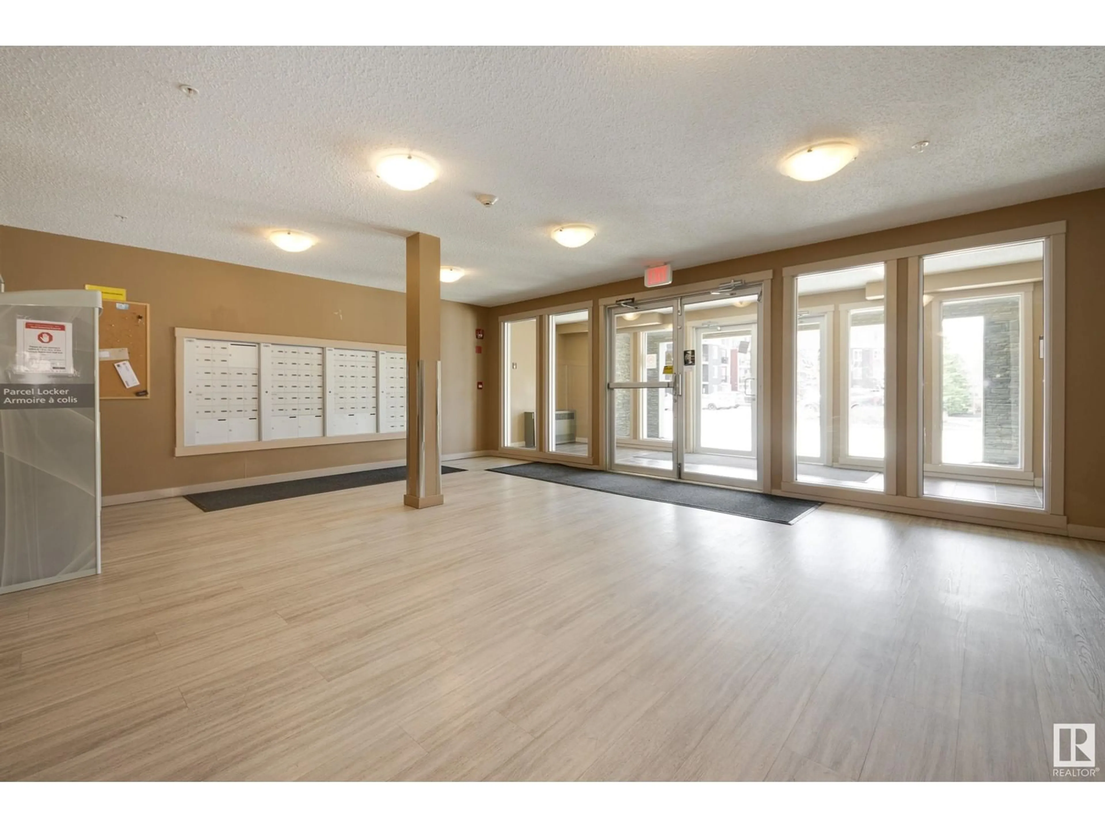 Indoor foyer for #213 - 18126 77 ST, Edmonton Alberta T5Z0N7