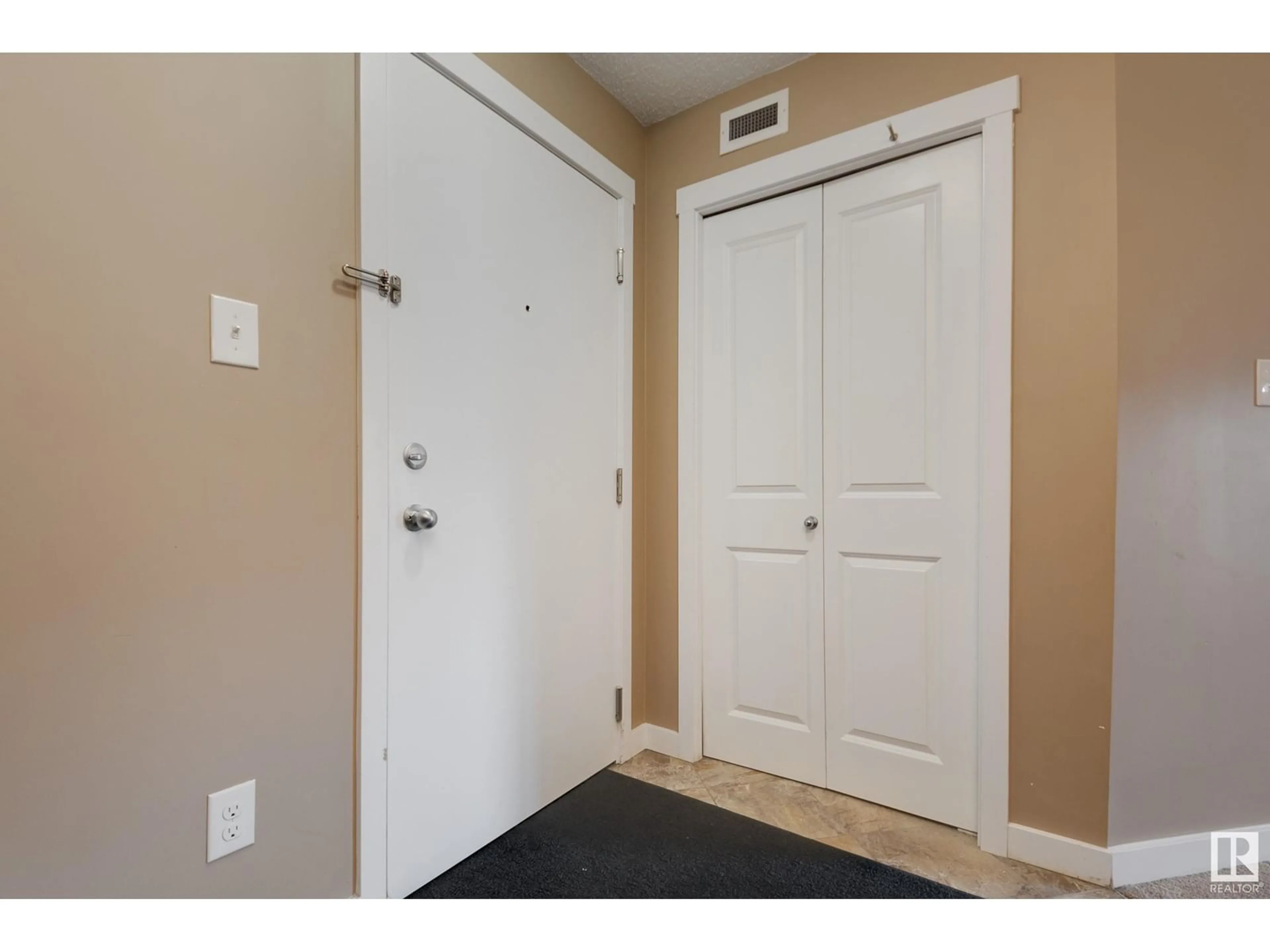 Indoor entryway for #213 - 18126 77 ST, Edmonton Alberta T5Z0N7