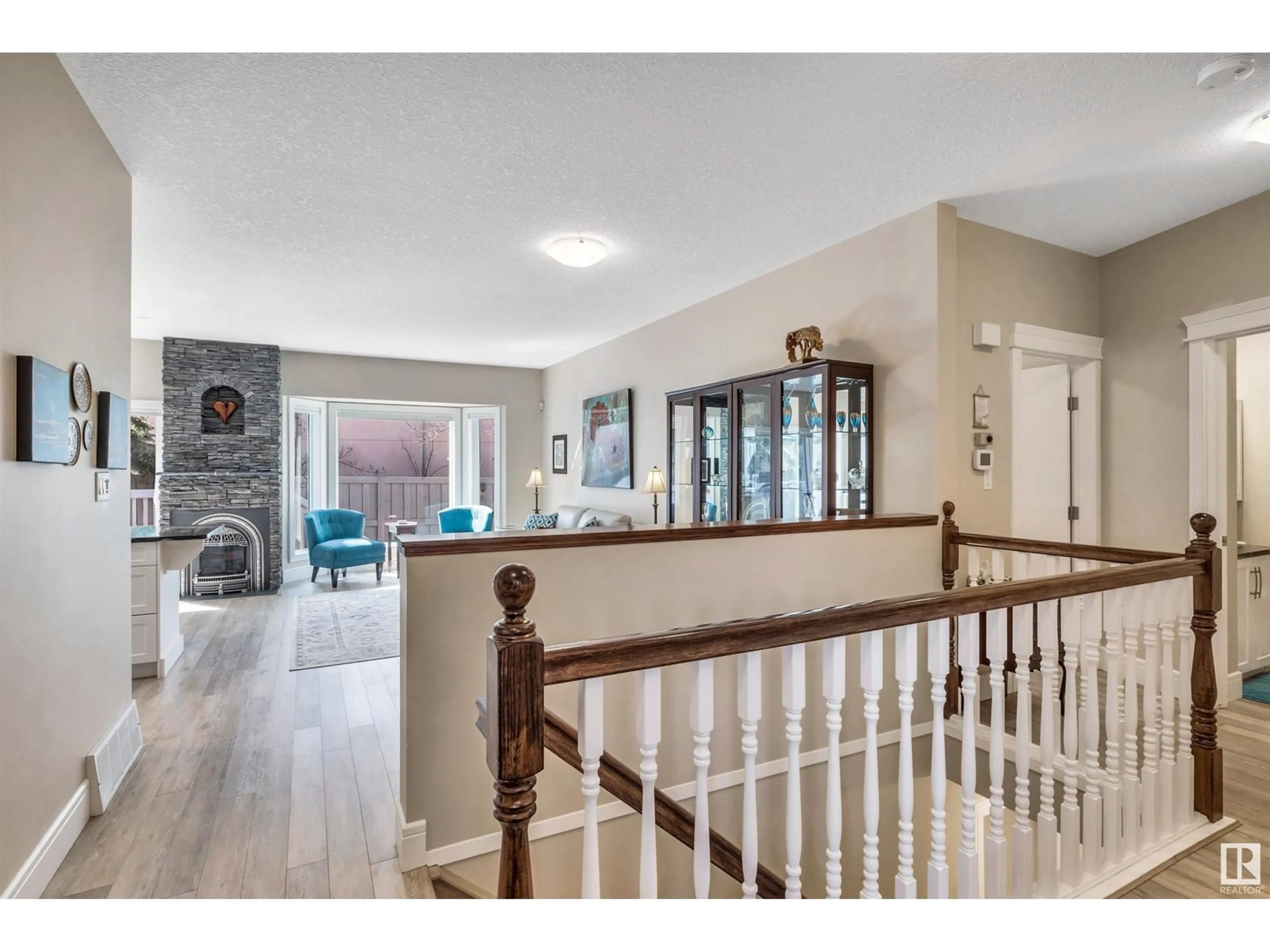 Indoor foyer for 10 - 60 BLACKBURN DR, Edmonton Alberta T6W1C2