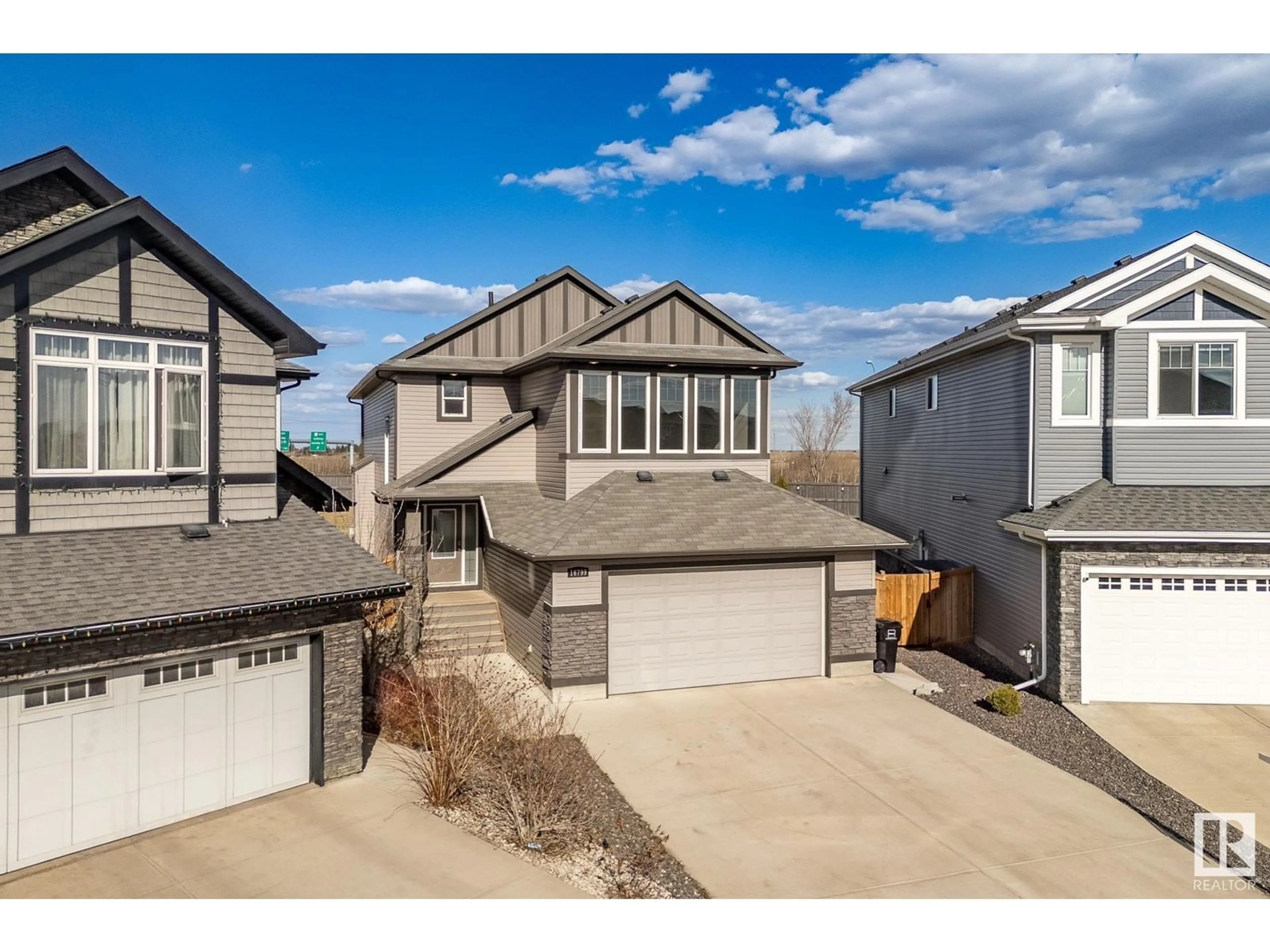 A pic from outside/outdoor area/front of a property/back of a property/a pic from drone, street for 16799 36 ST, Edmonton Alberta T5Y0X8