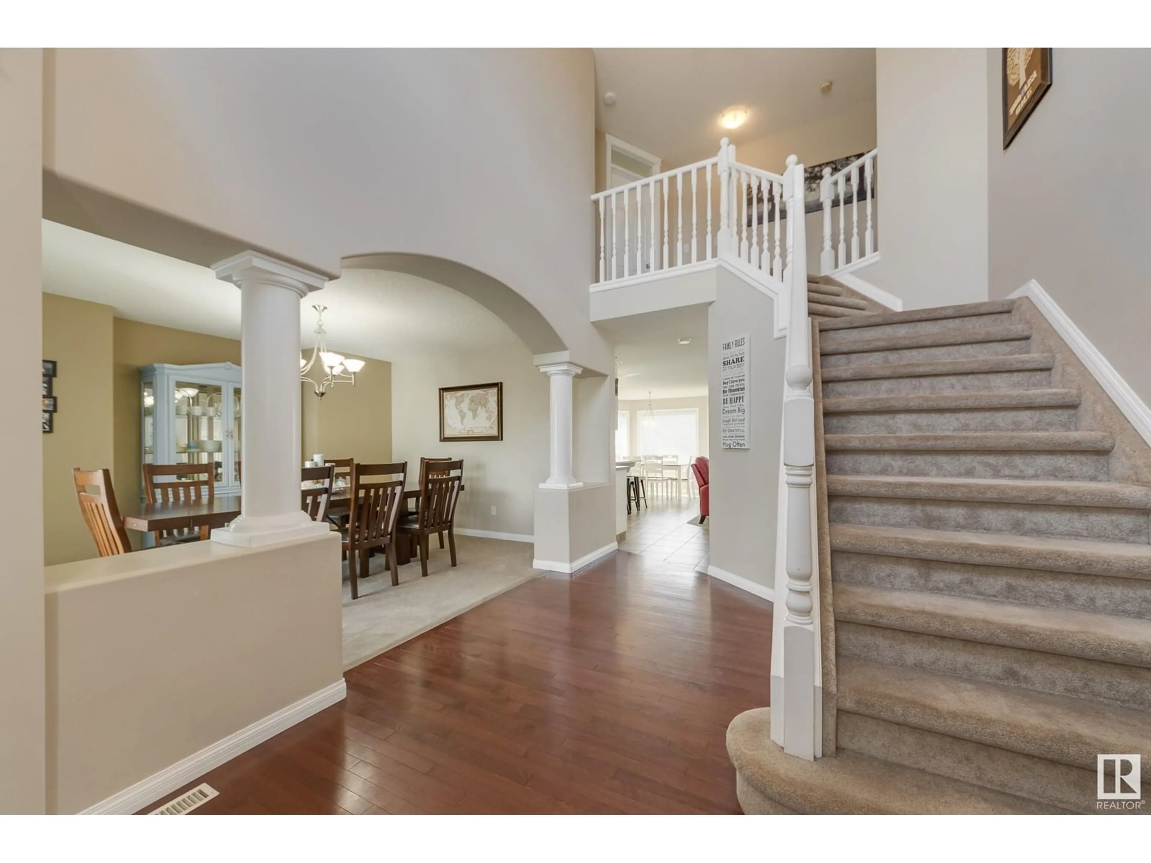 Unknown for 123 CASTLE DR, Edmonton Alberta T5X6H1