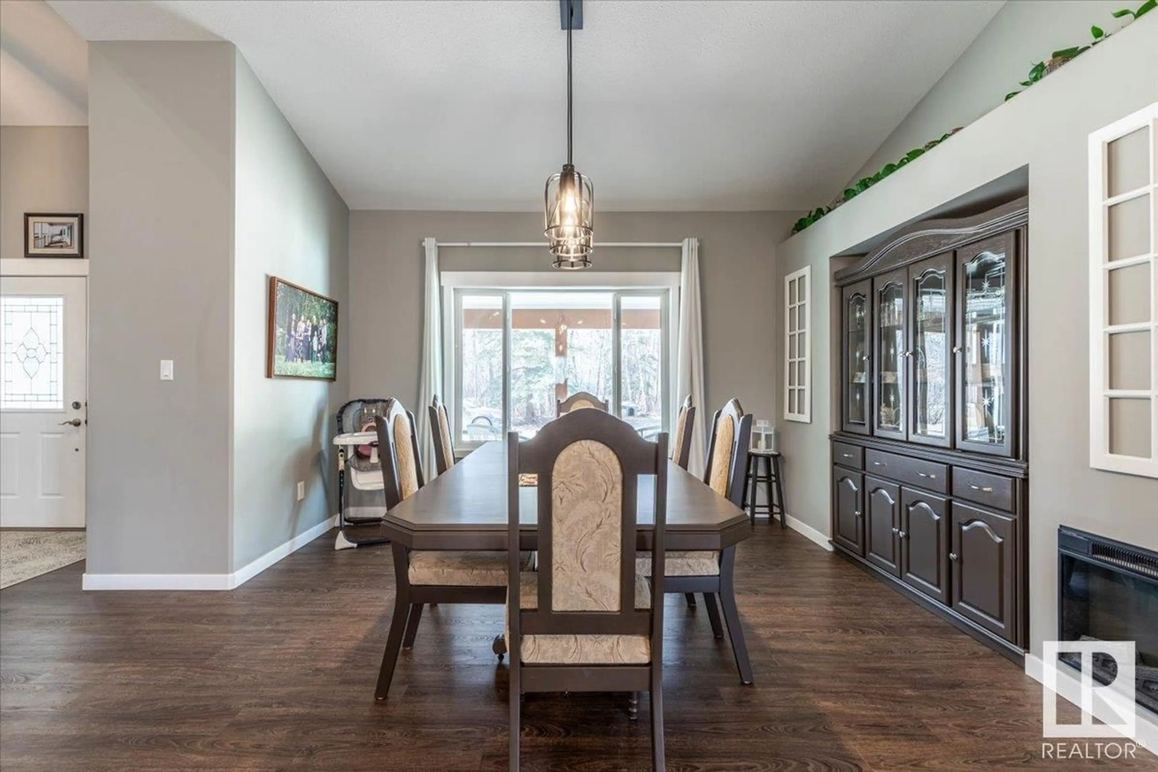 Dining room, wood/laminate floor for 90 23016 TWP ROAD 504, Rural Leduc County Alberta T0B3M1