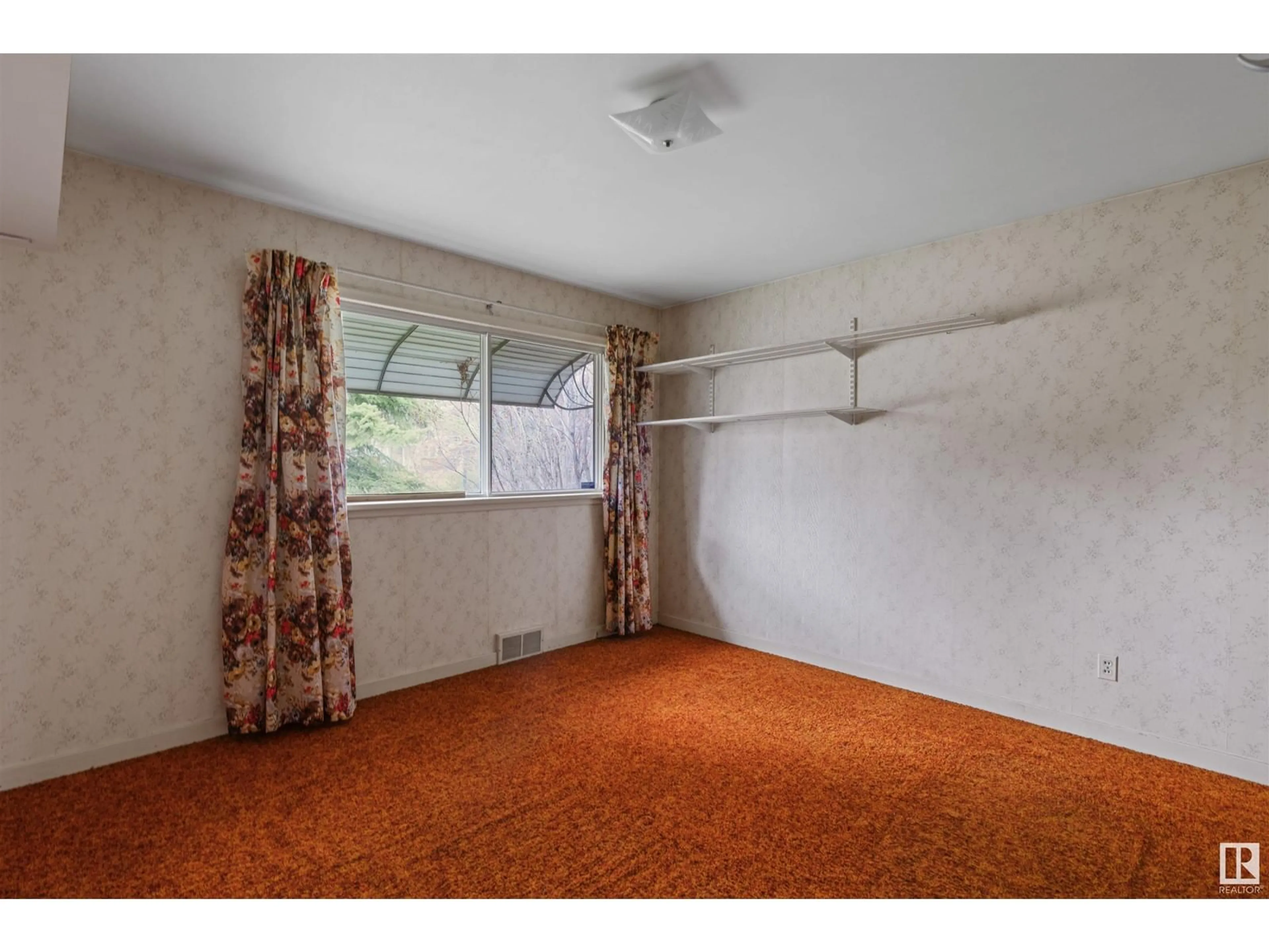 A pic of a room for 9835 143 ST, Edmonton Alberta T5N2R4