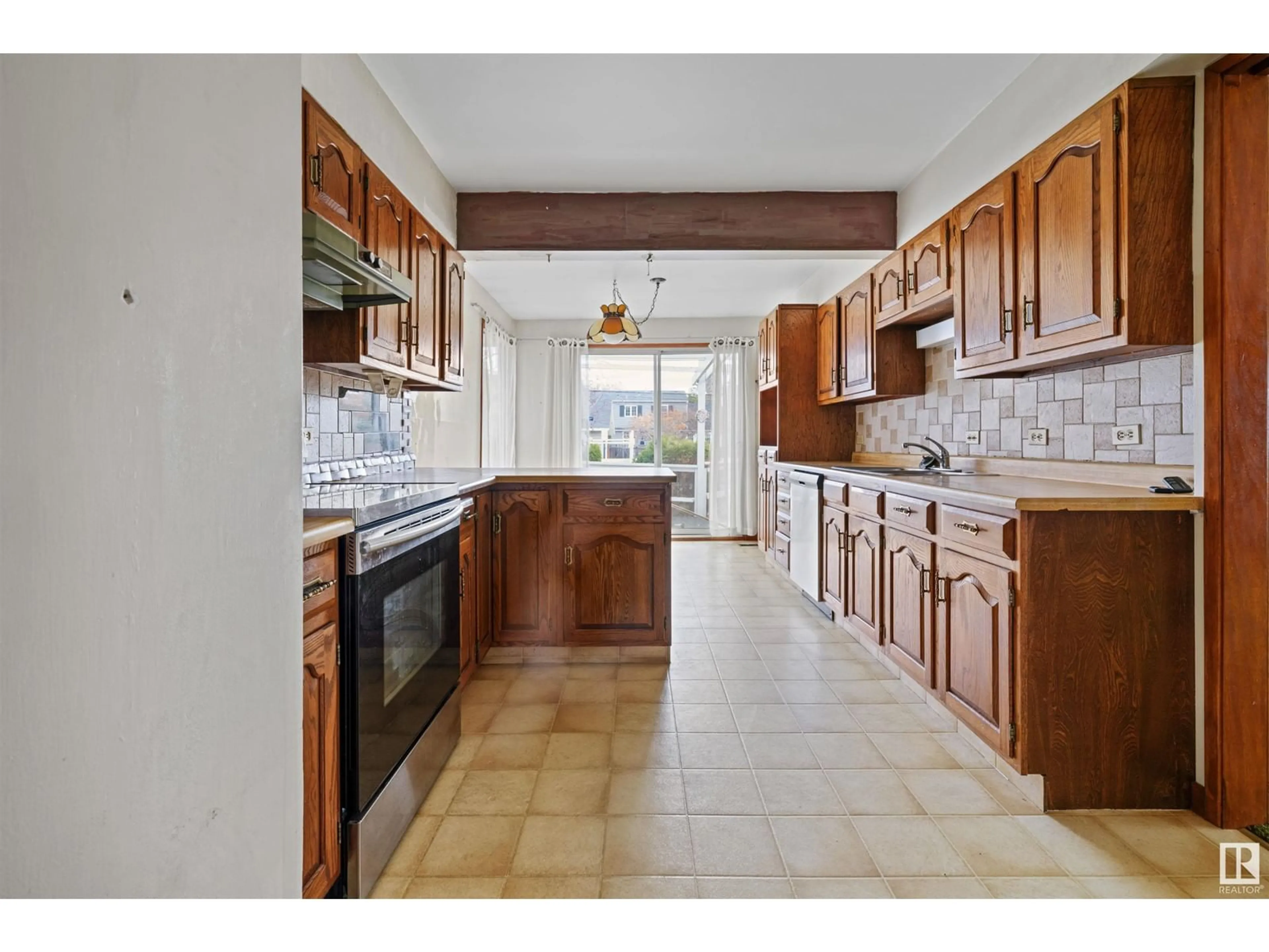 Standard kitchen, ceramic/tile floor for 9835 143 ST, Edmonton Alberta T5N2R4