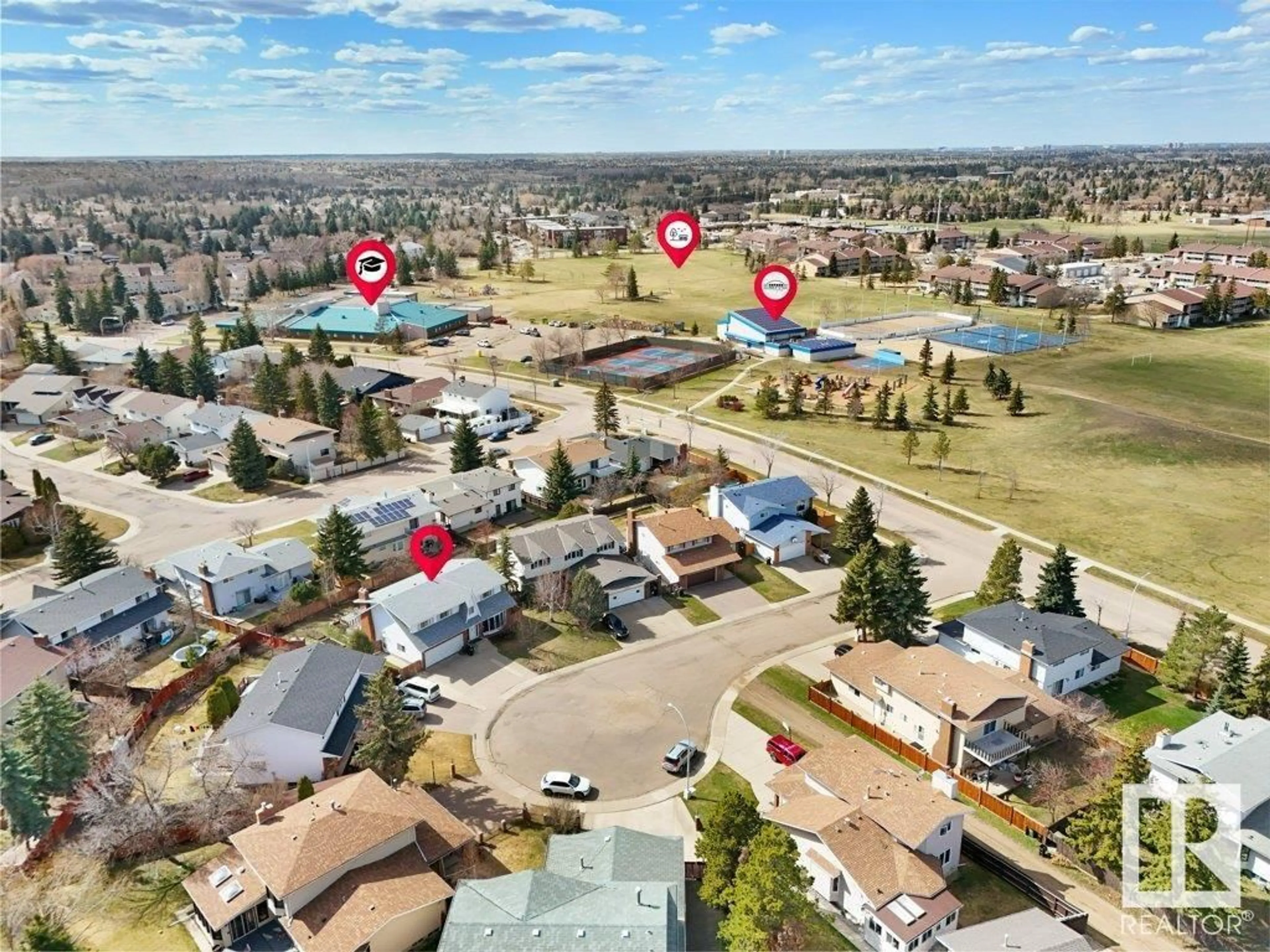 A pic from outside/outdoor area/front of a property/back of a property/a pic from drone, street for 11247 25 AV, Edmonton Alberta T6J4X5