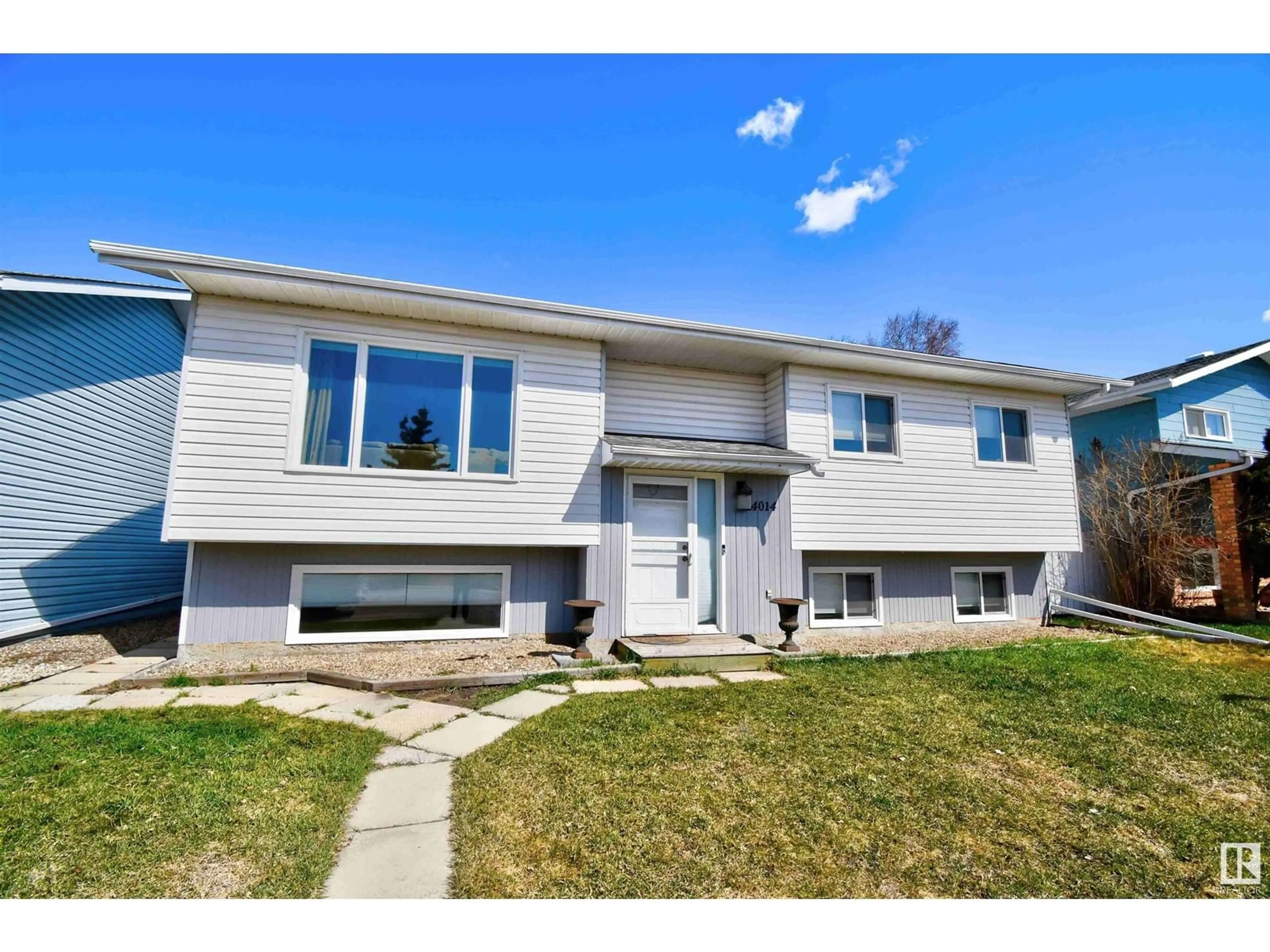 Home with vinyl exterior material, street for 4014A 45 AV, St. Paul Town Alberta T0A3A2