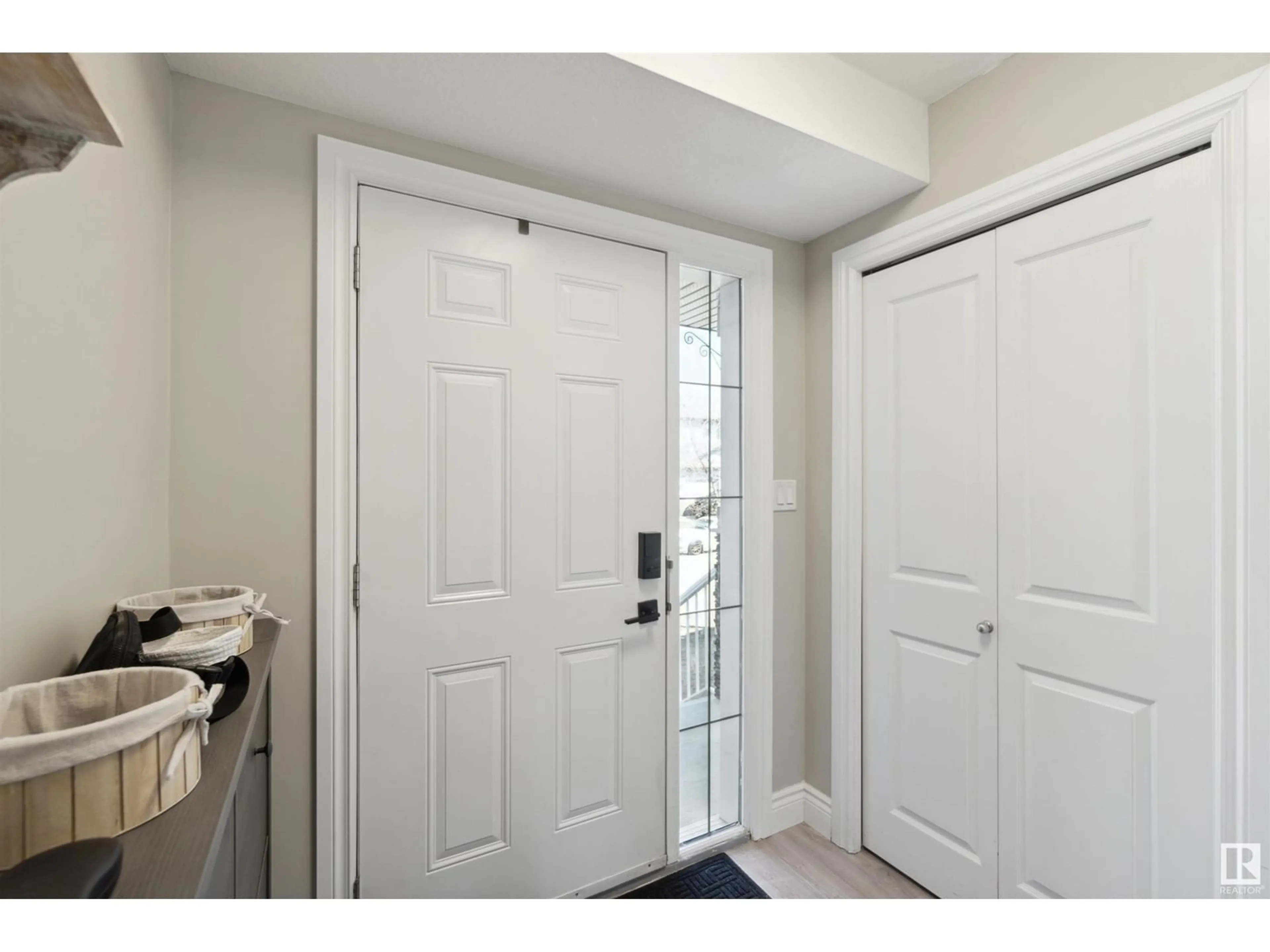 Indoor entryway for 25-85 SPRUCE VILLAGE DR, Spruce Grove Alberta T7X0L2