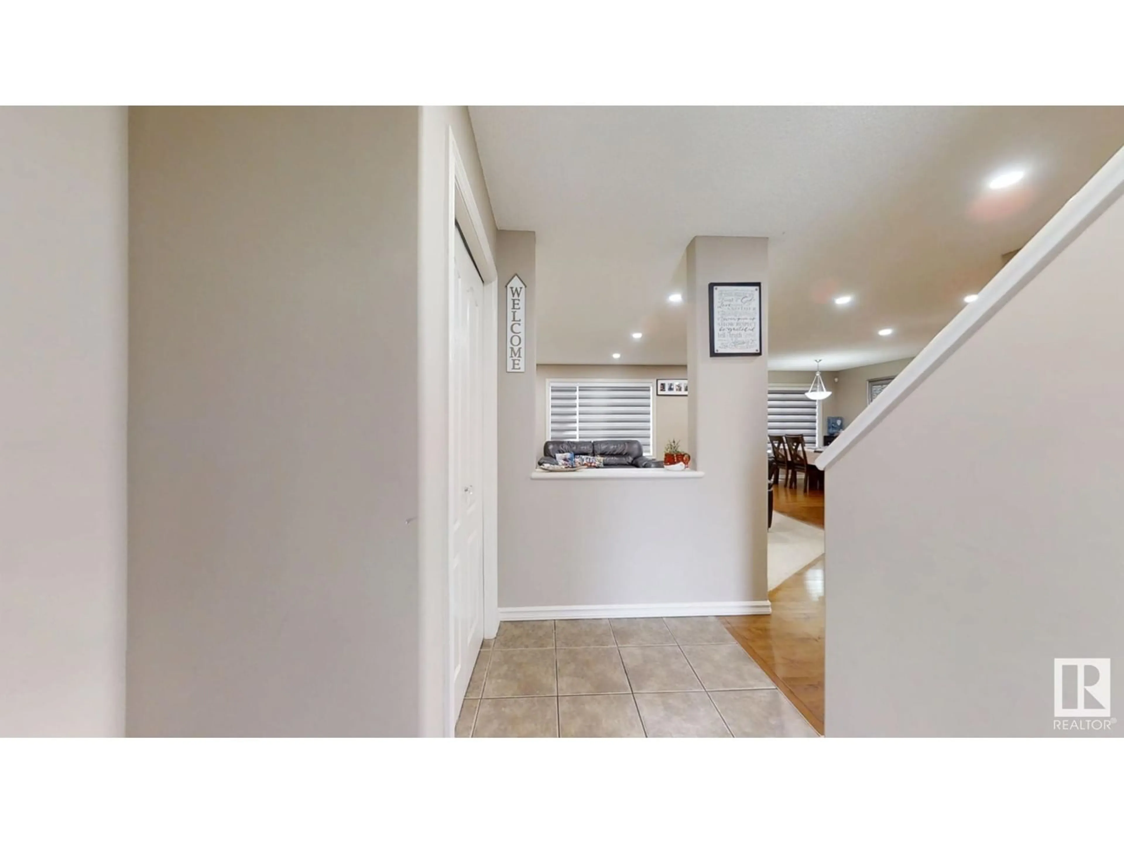 Indoor entryway for 3363 25 AV, Edmonton Alberta T6T1Y4