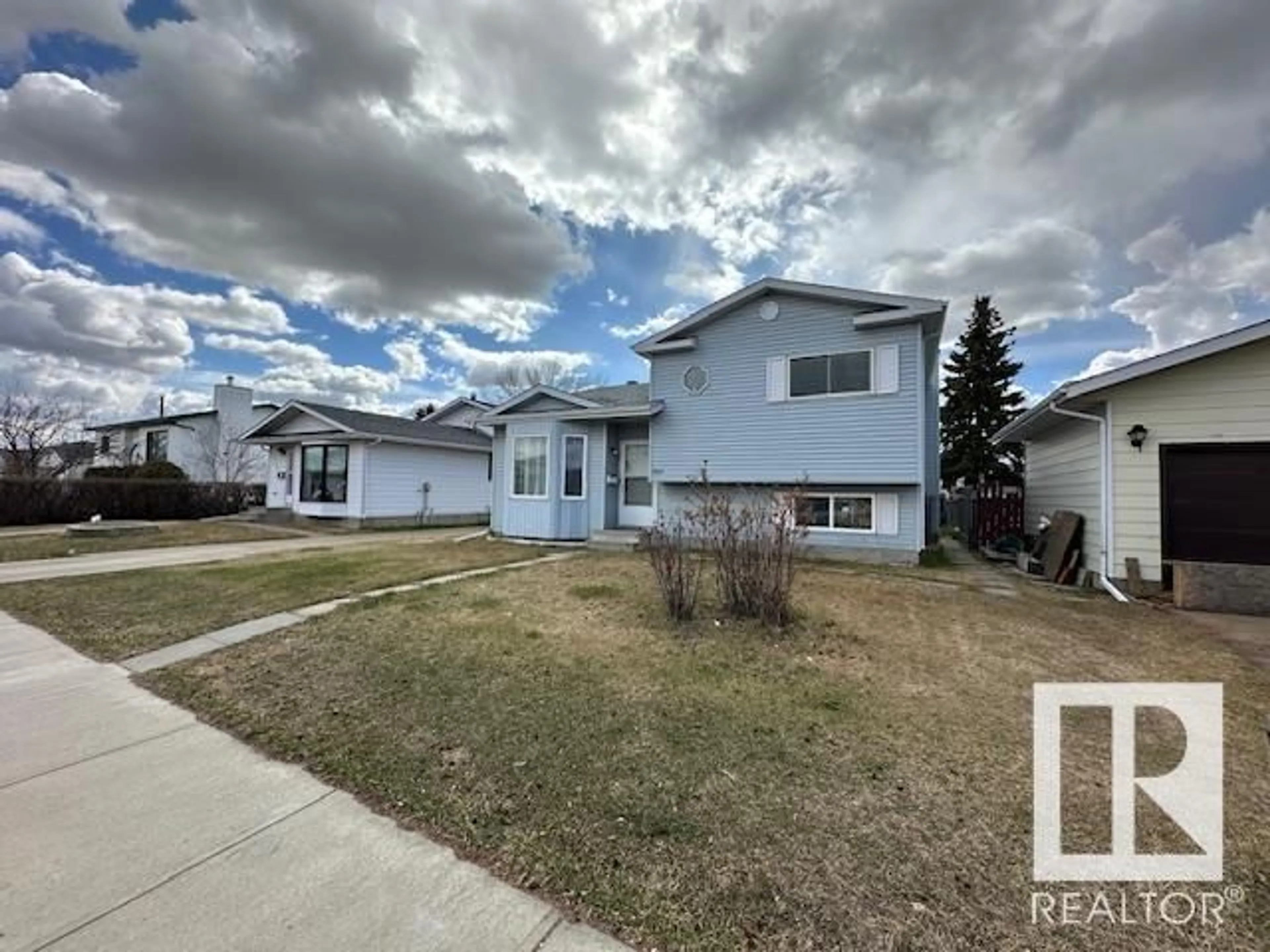 A pic from outside/outdoor area/front of a property/back of a property/a pic from drone, street for NW - 7807 152B AV, Edmonton Alberta T5C3M4