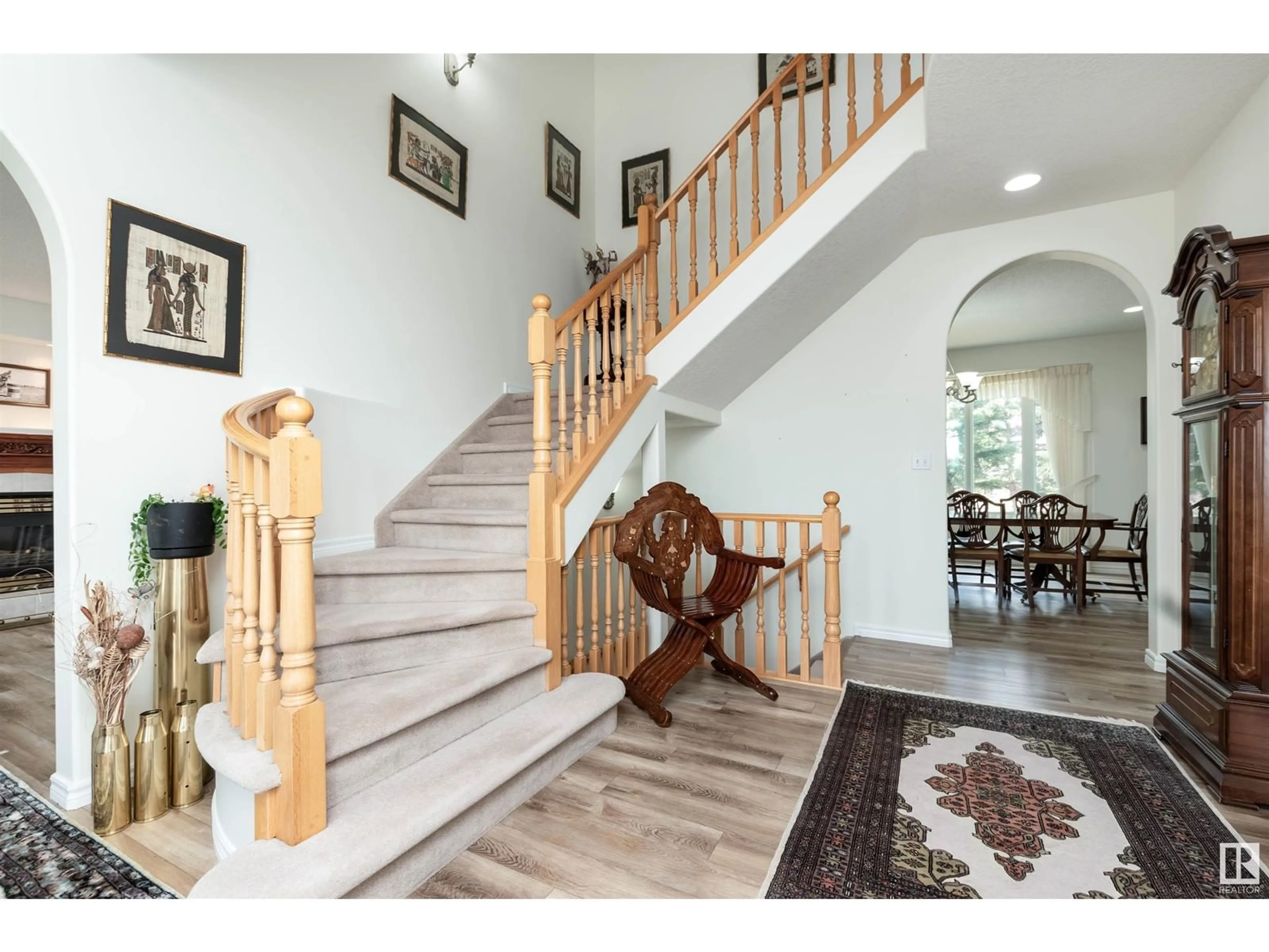 Indoor foyer for 56220 RGE ROAD 231, Rural Sturgeon County Alberta T0A1N4