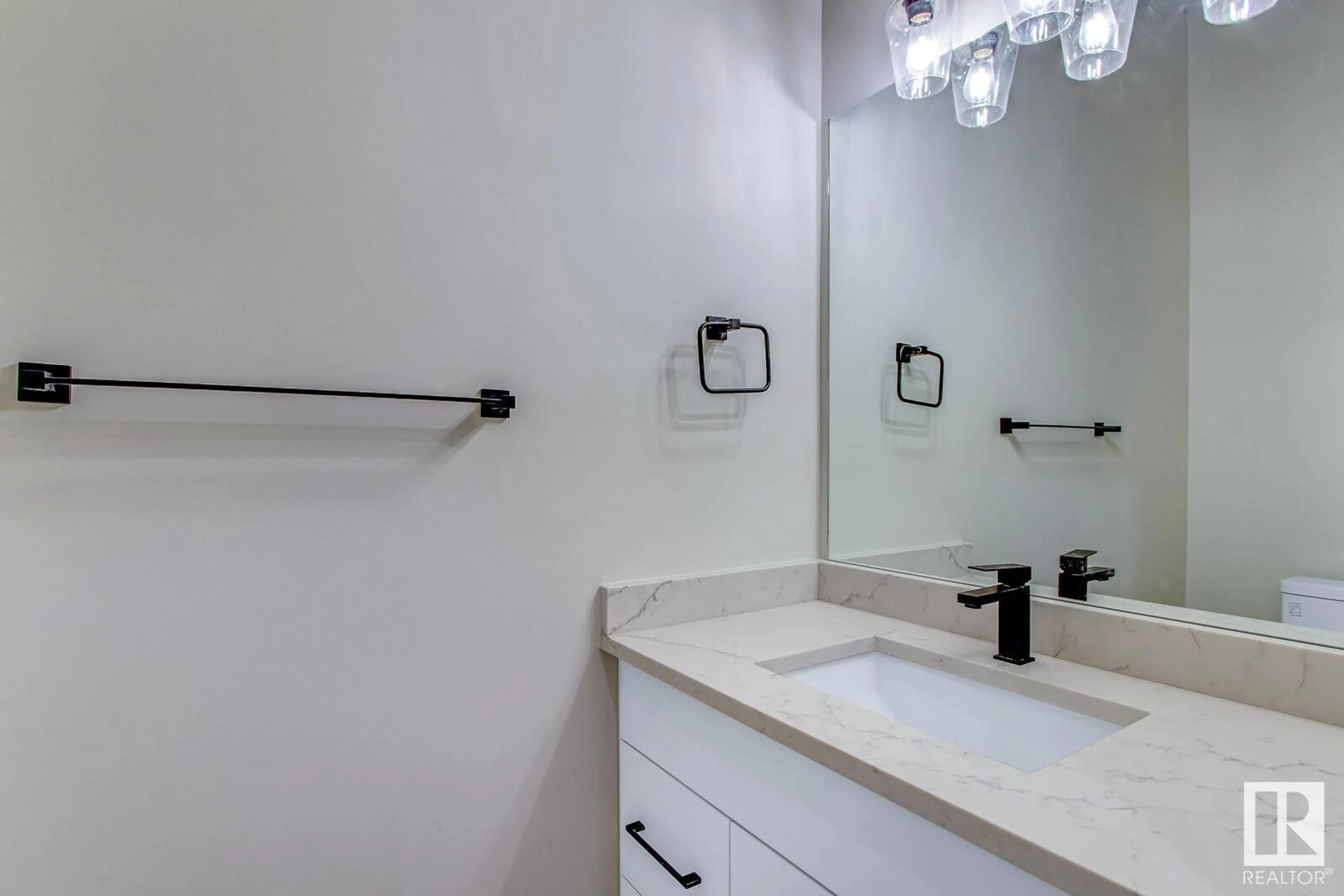 Standard bathroom, ceramic/tile floor for NW - 6897 EVANS WD, Edmonton Alberta T6M2N5
