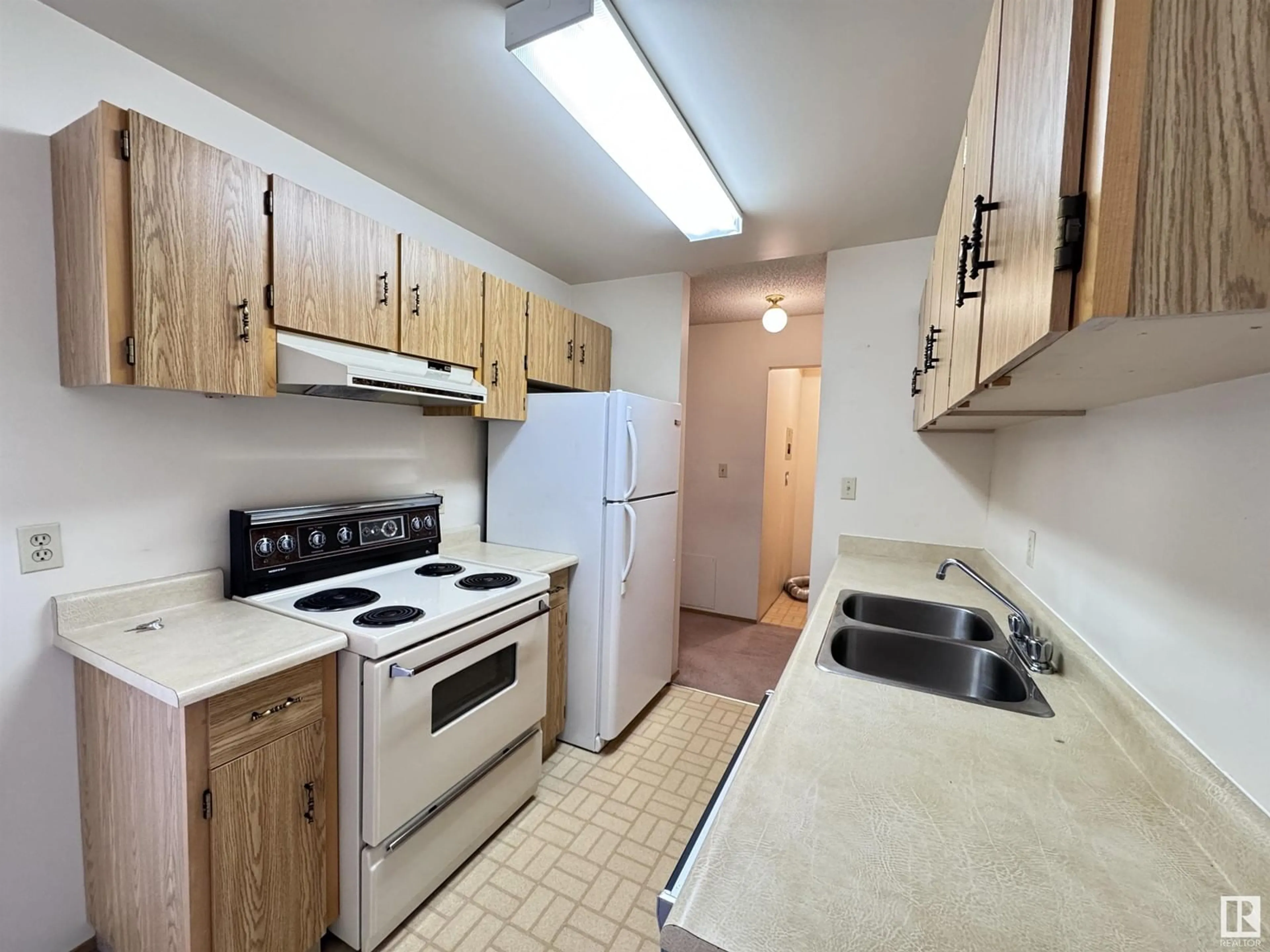 Standard kitchen, unknown for #110 - 10511 19 AV, Edmonton Alberta T6T5S8
