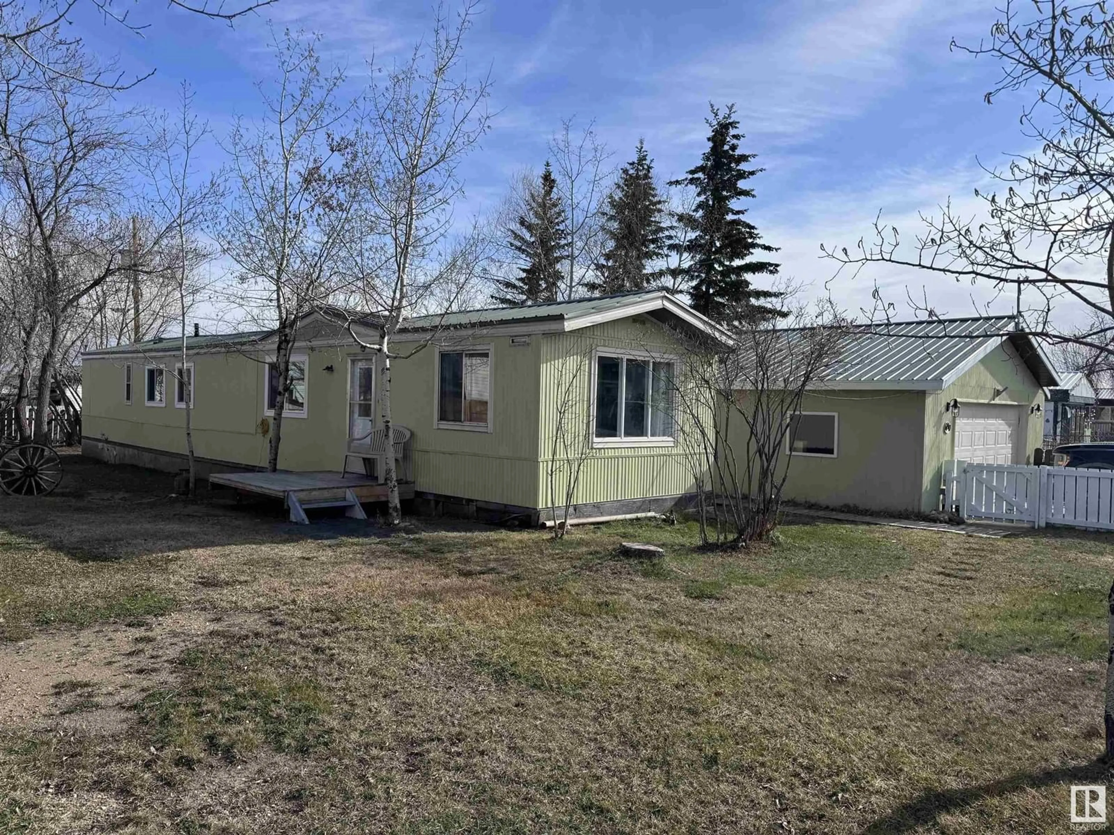 Unknown for 4740 50 AV, Clyde Alberta T0G0P0