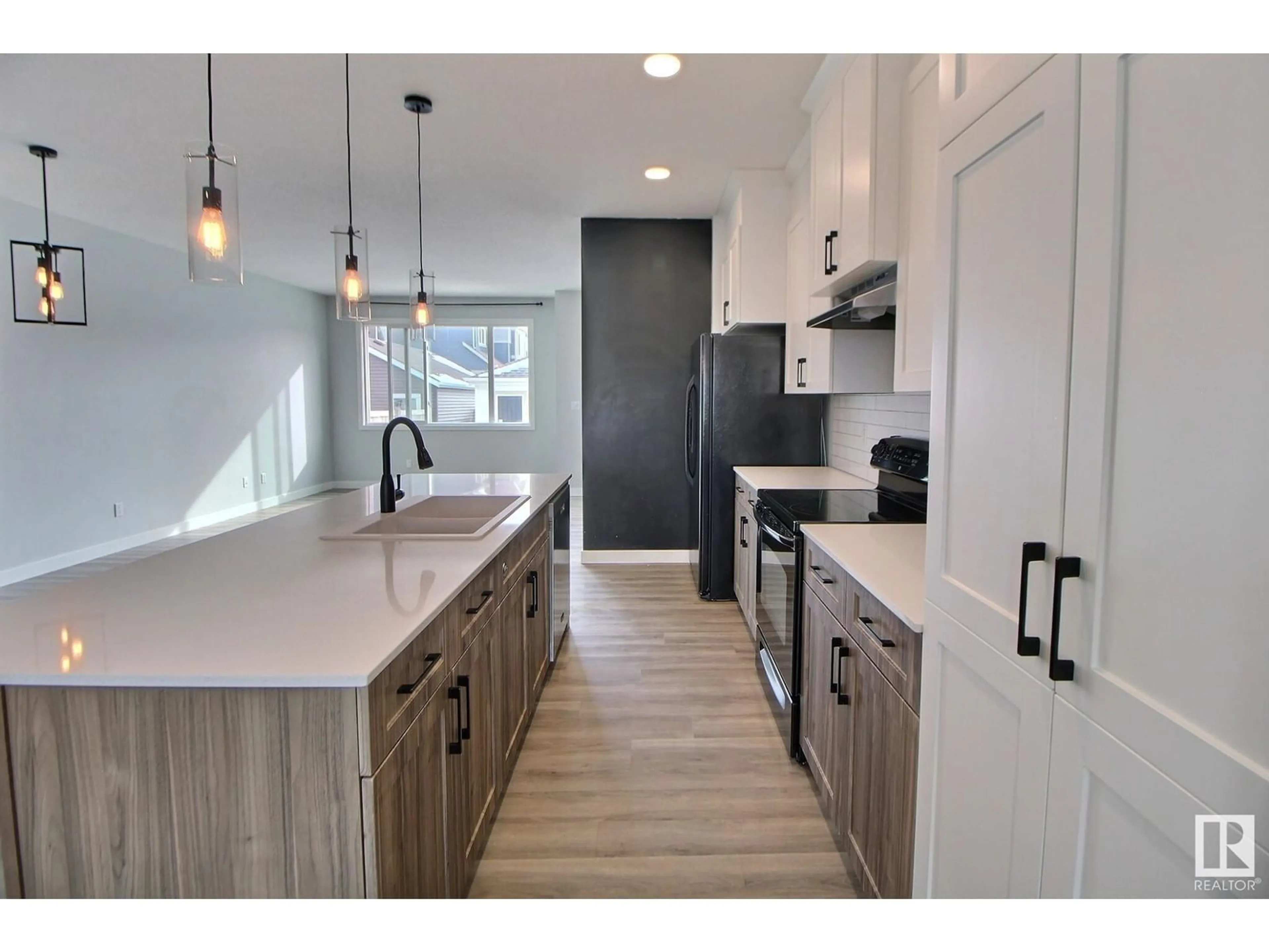 Open concept kitchen, unknown for NW - 3404 ERLANGER BEND BN, Edmonton Alberta T6M1J6