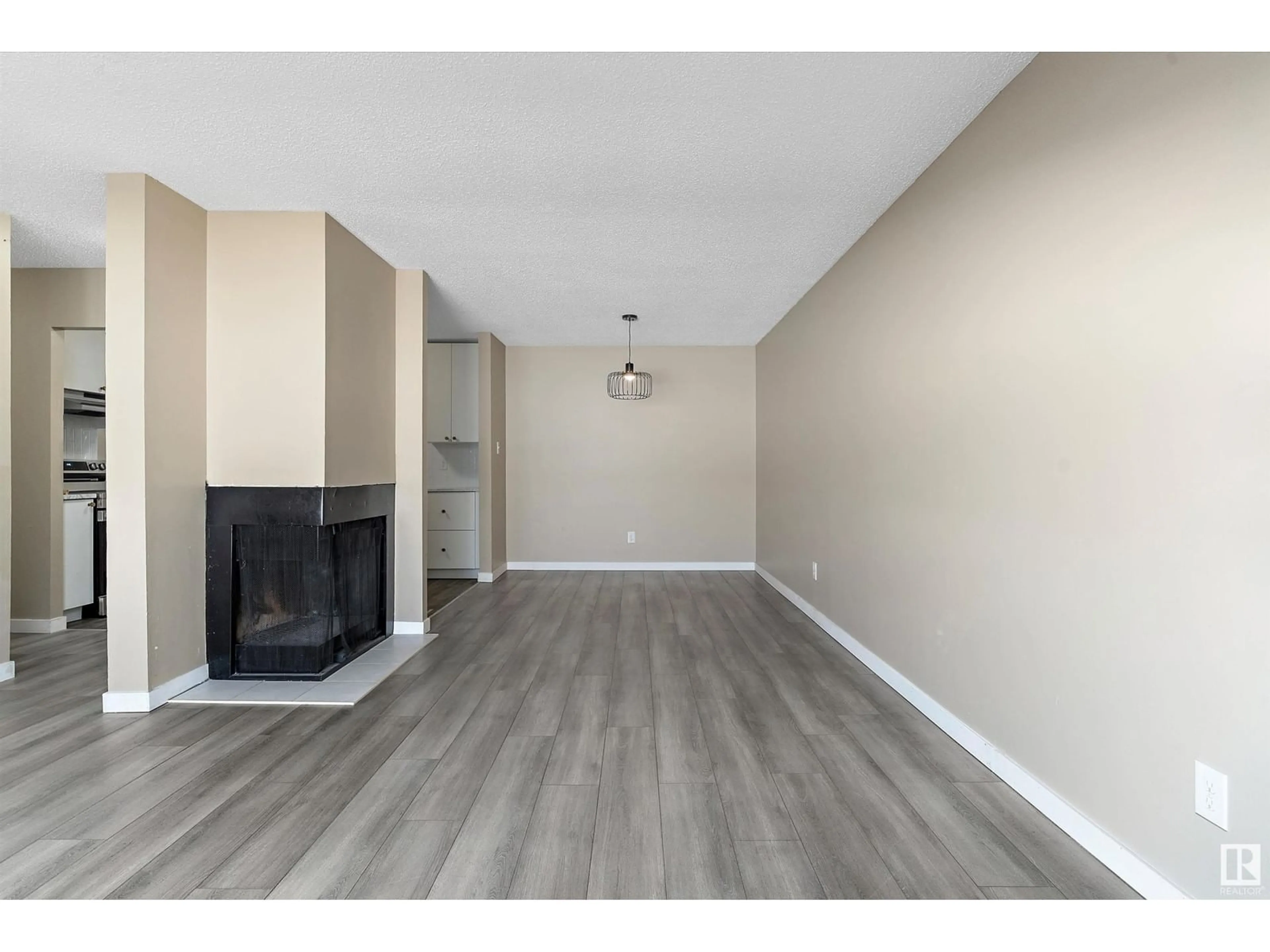 A pic of a room for 44 - 1503 MILL WOODS E NW, Edmonton Alberta T6L4C2