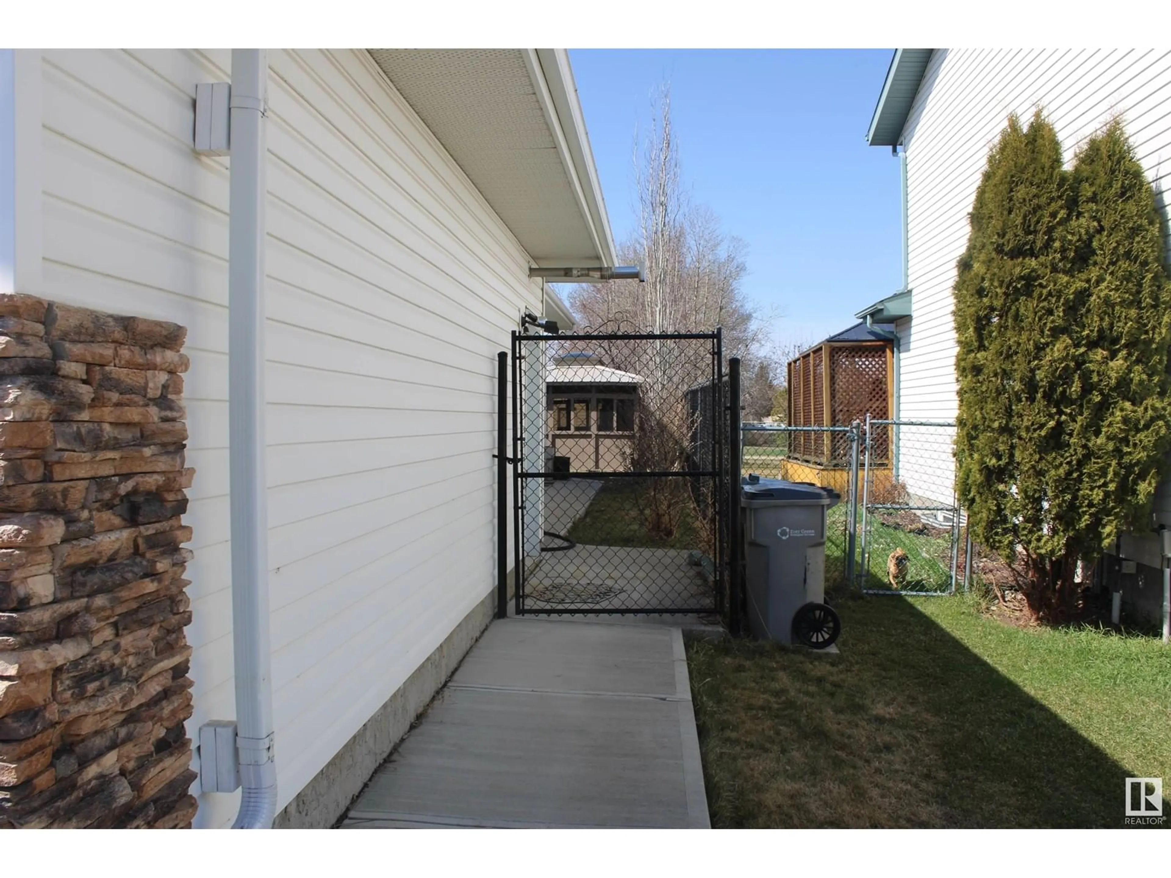 Unknown for 5500 CREEKSIDE PT, Stony Plain Alberta T7Z2A4