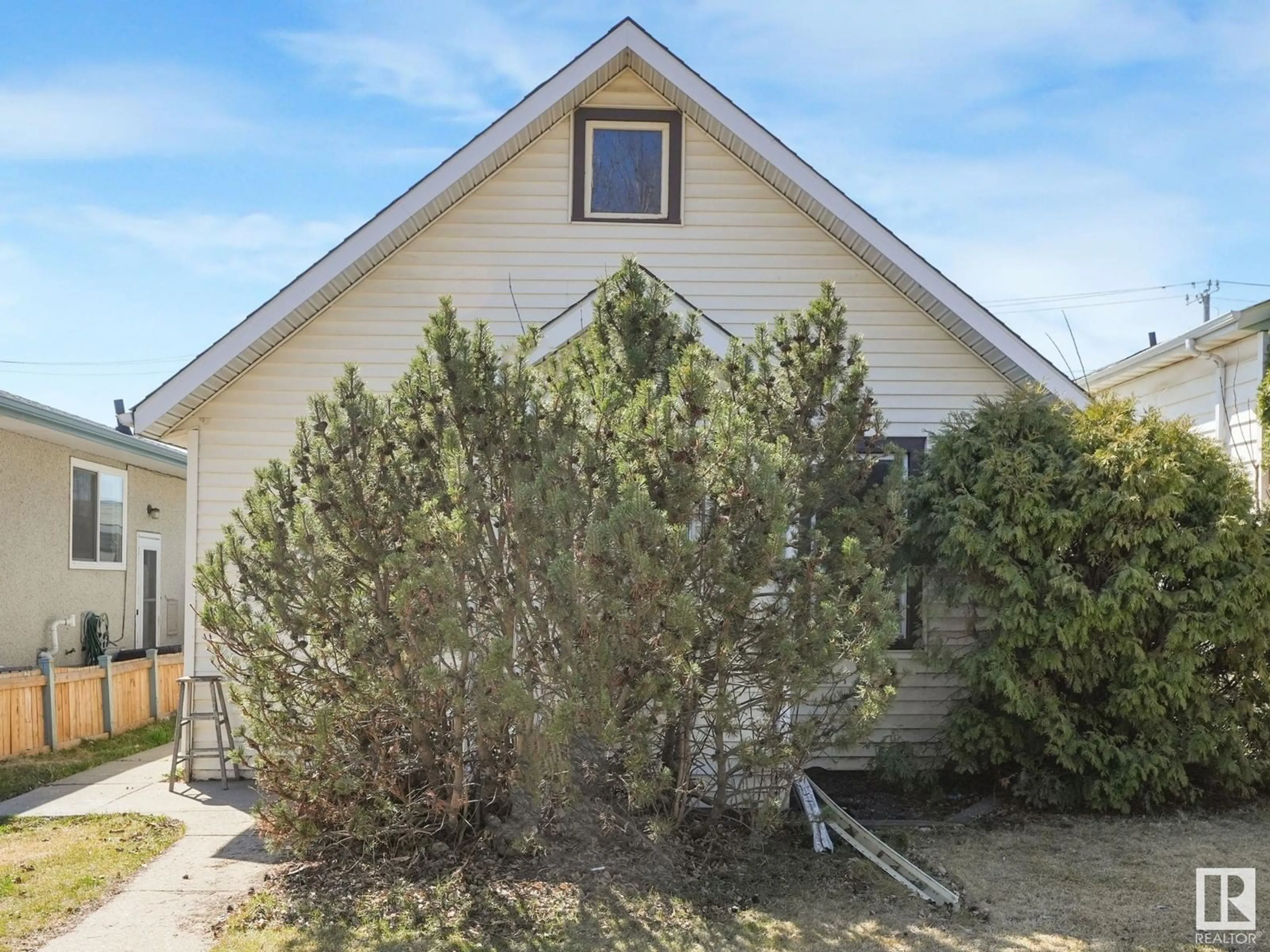 Unknown for 10425 64 AV, Edmonton Alberta T6H1S8