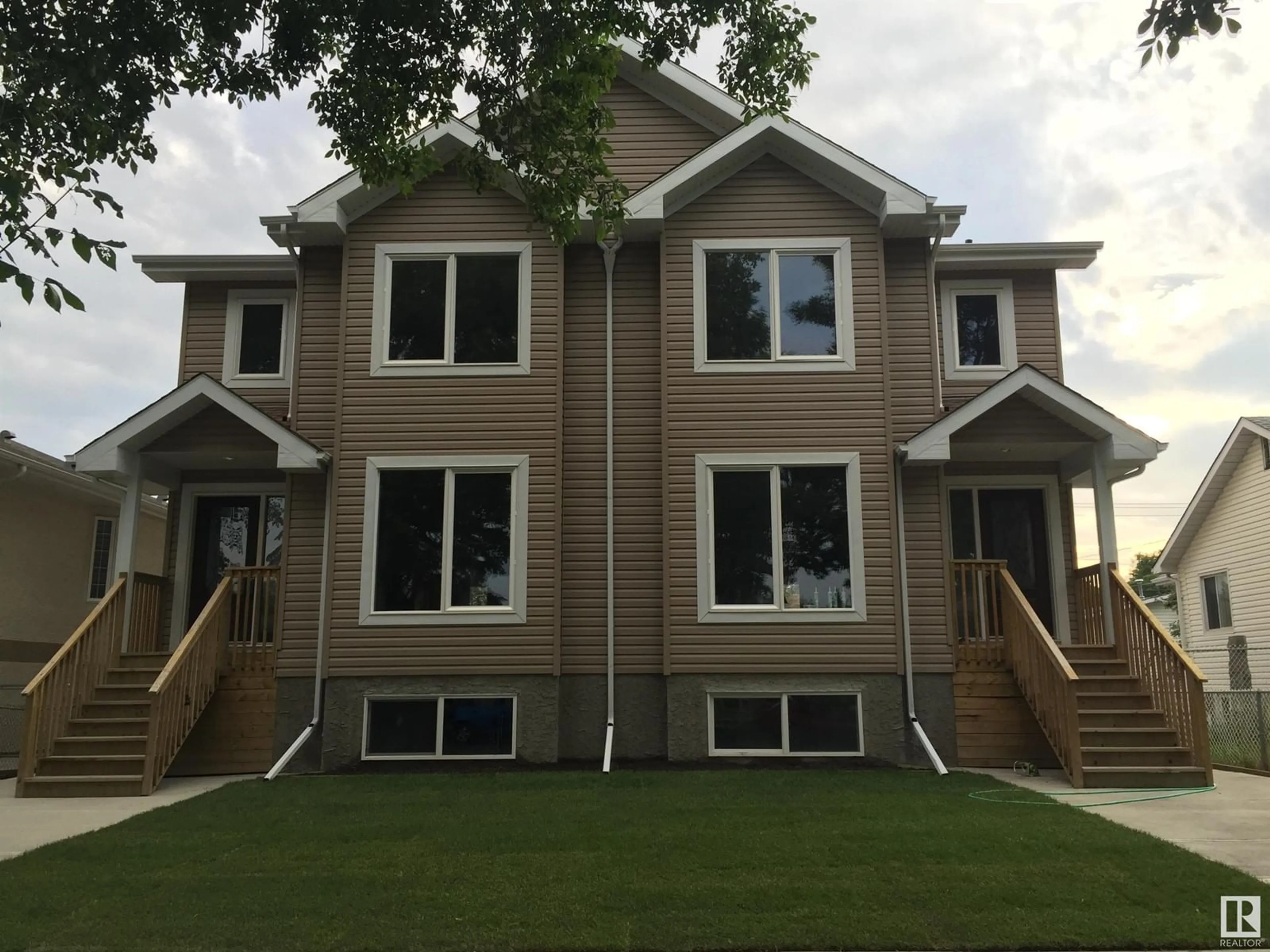 Home with vinyl exterior material, unknown for NW - 12224 88 ST, Edmonton Alberta T5B3S8