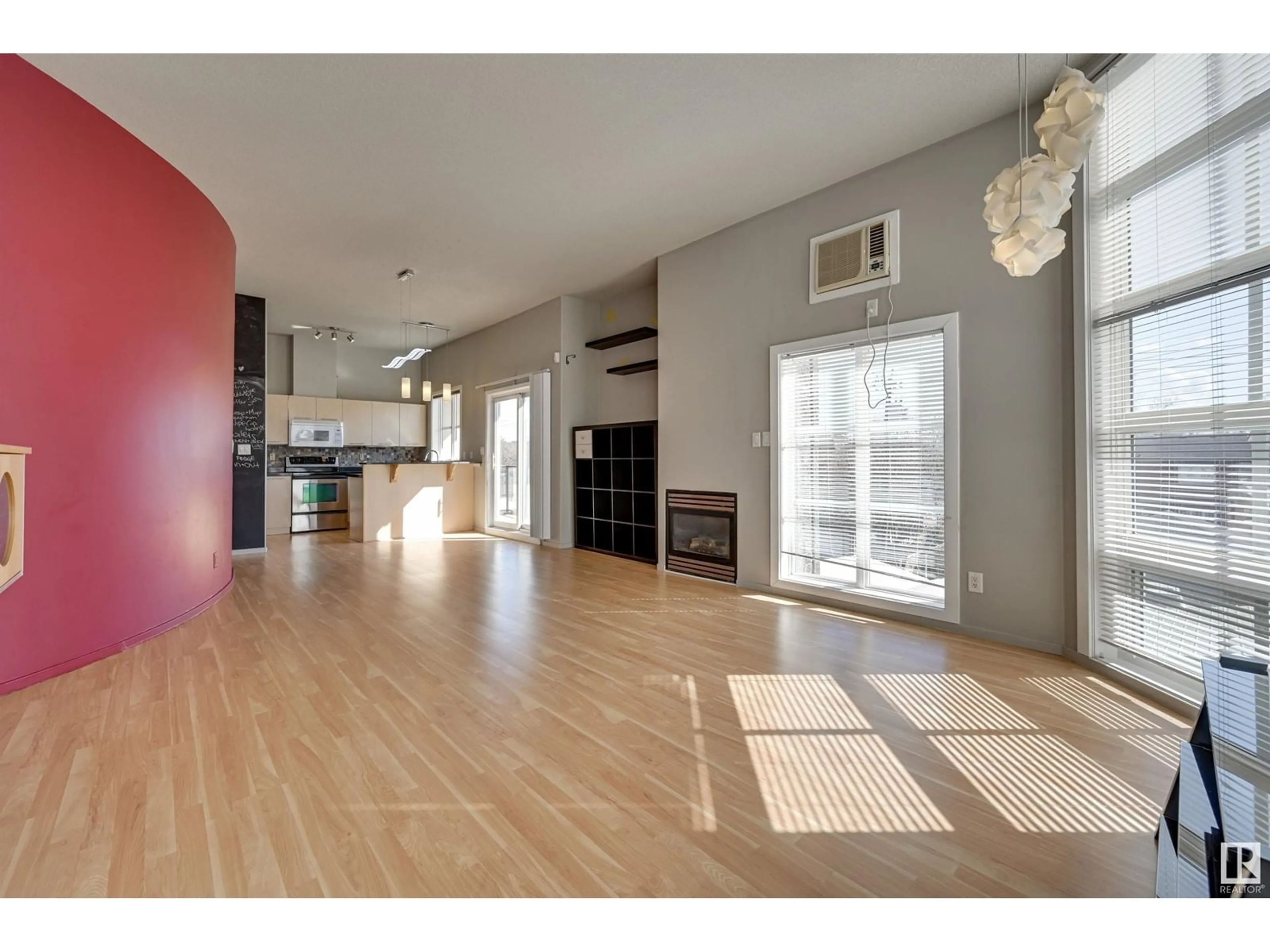 Indoor foyer for 303 - 10905 109 ST, Edmonton Alberta T5H3C2