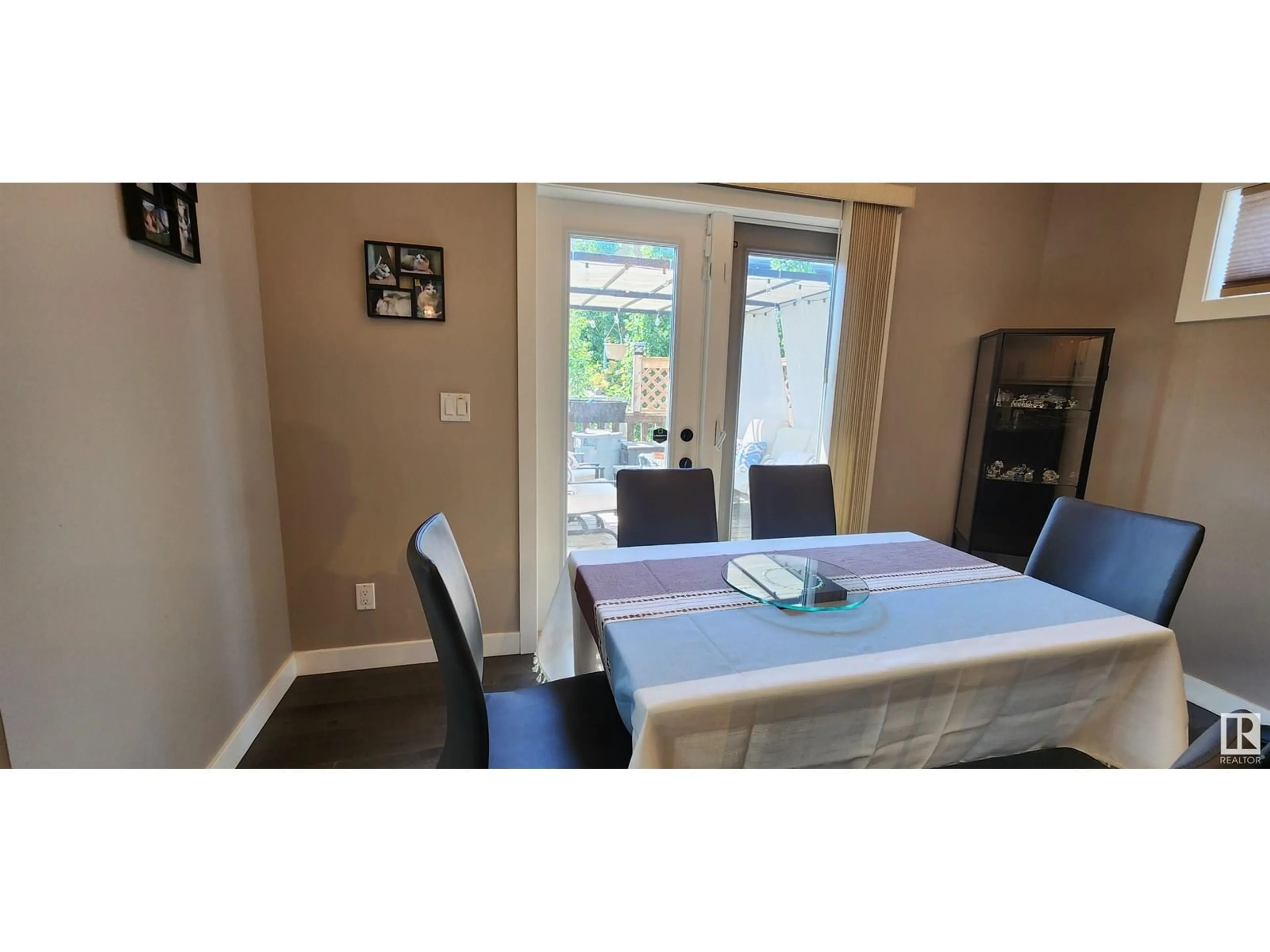 Dining room, wood/laminate floor for 2503 ANDERSON WY, Edmonton Alberta T6W0L6