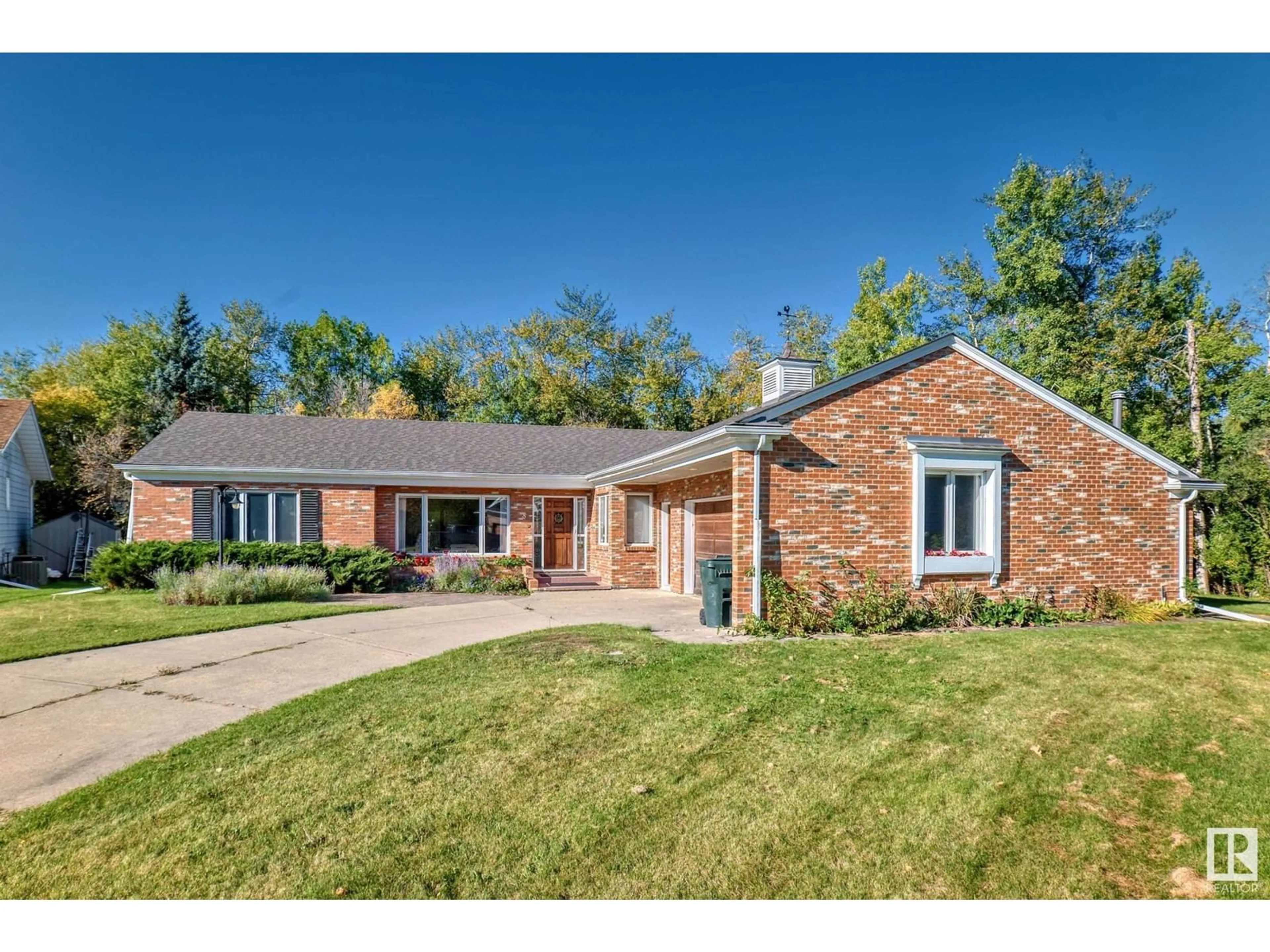 Home with brick exterior material, street for 8 MOREL CR, Spruce Grove Alberta T7X2P7