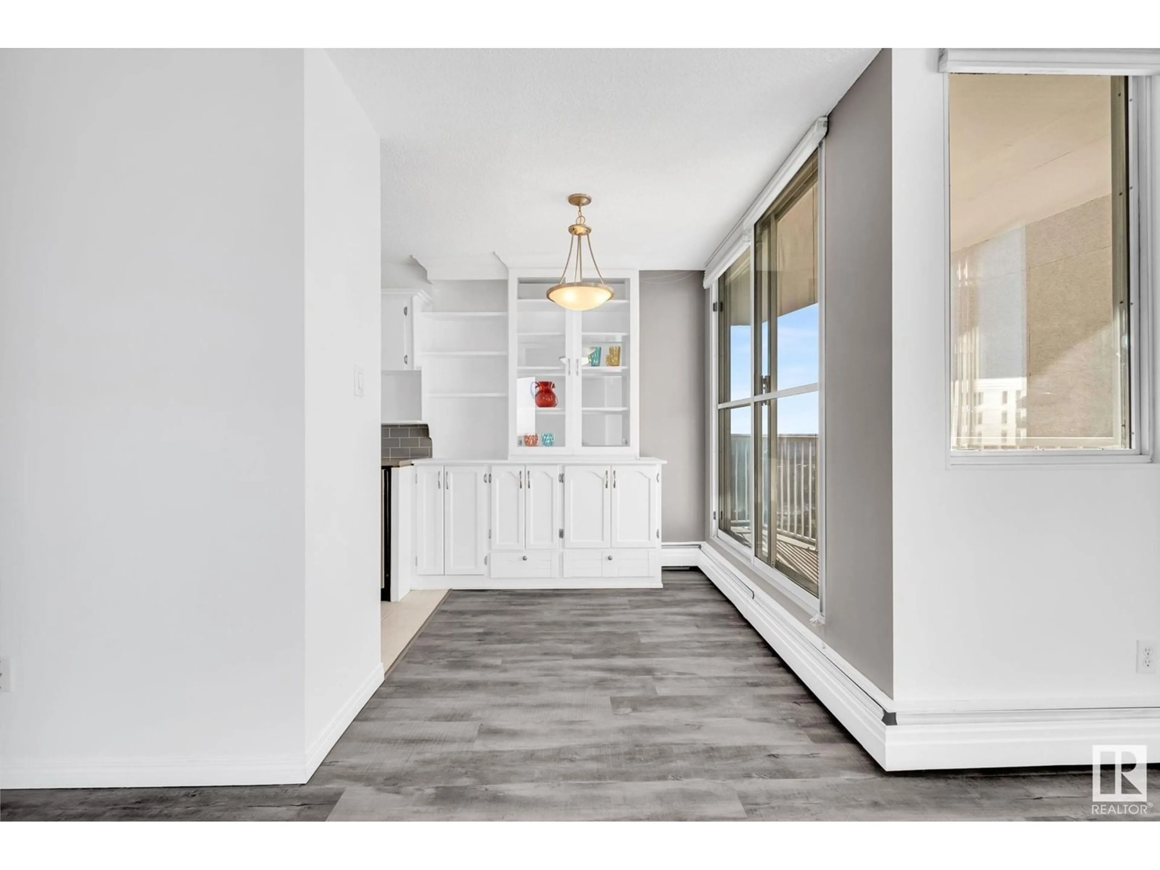 Unknown for 1401 JASPER AV, Edmonton Alberta T5N3X7