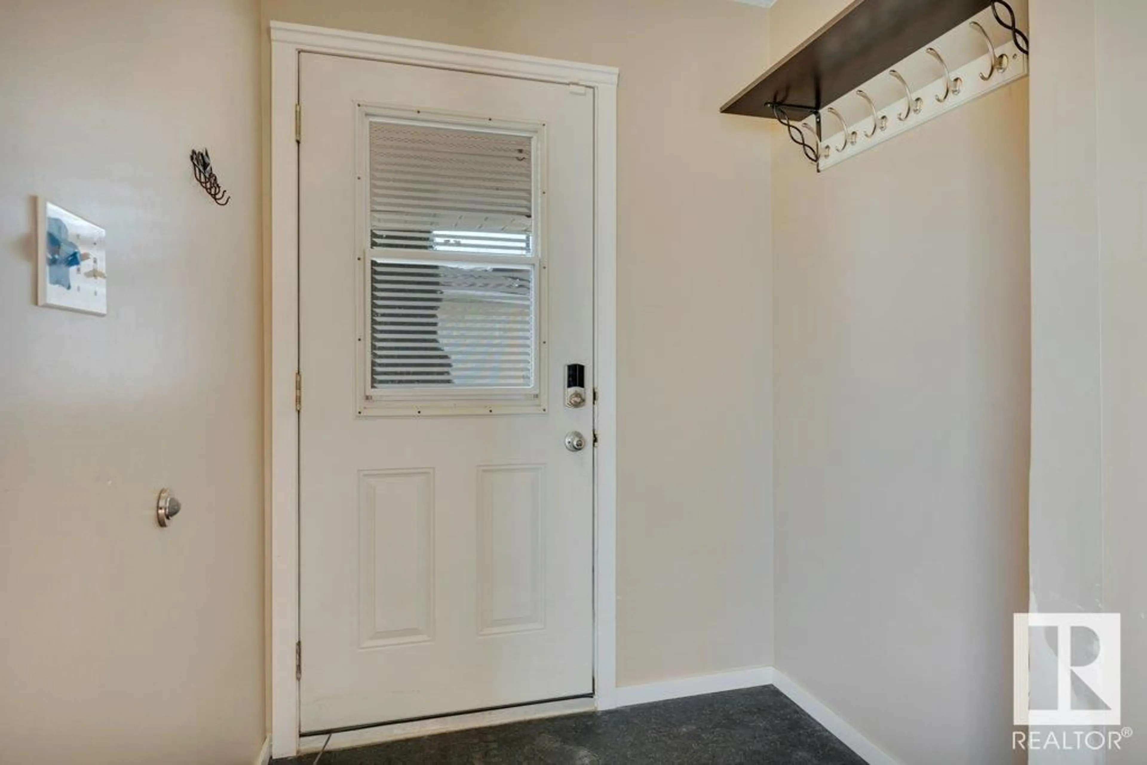 Indoor entryway for 266 PORTER AV, Millet Alberta T0C1Z0