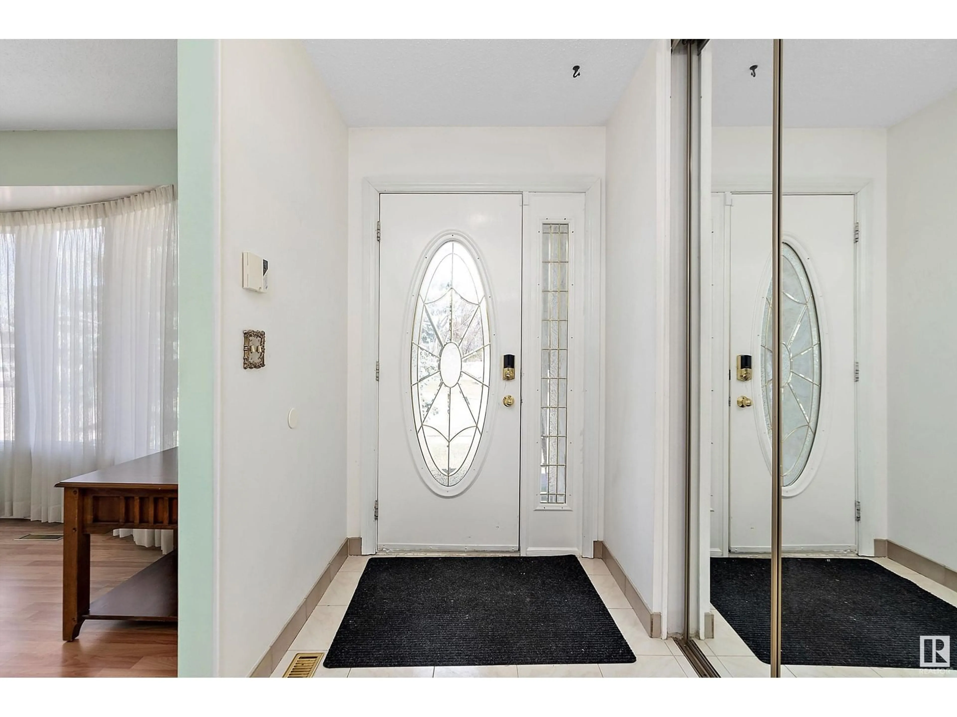 Indoor entryway for 3327 130 AV, Edmonton Alberta T5A3B4