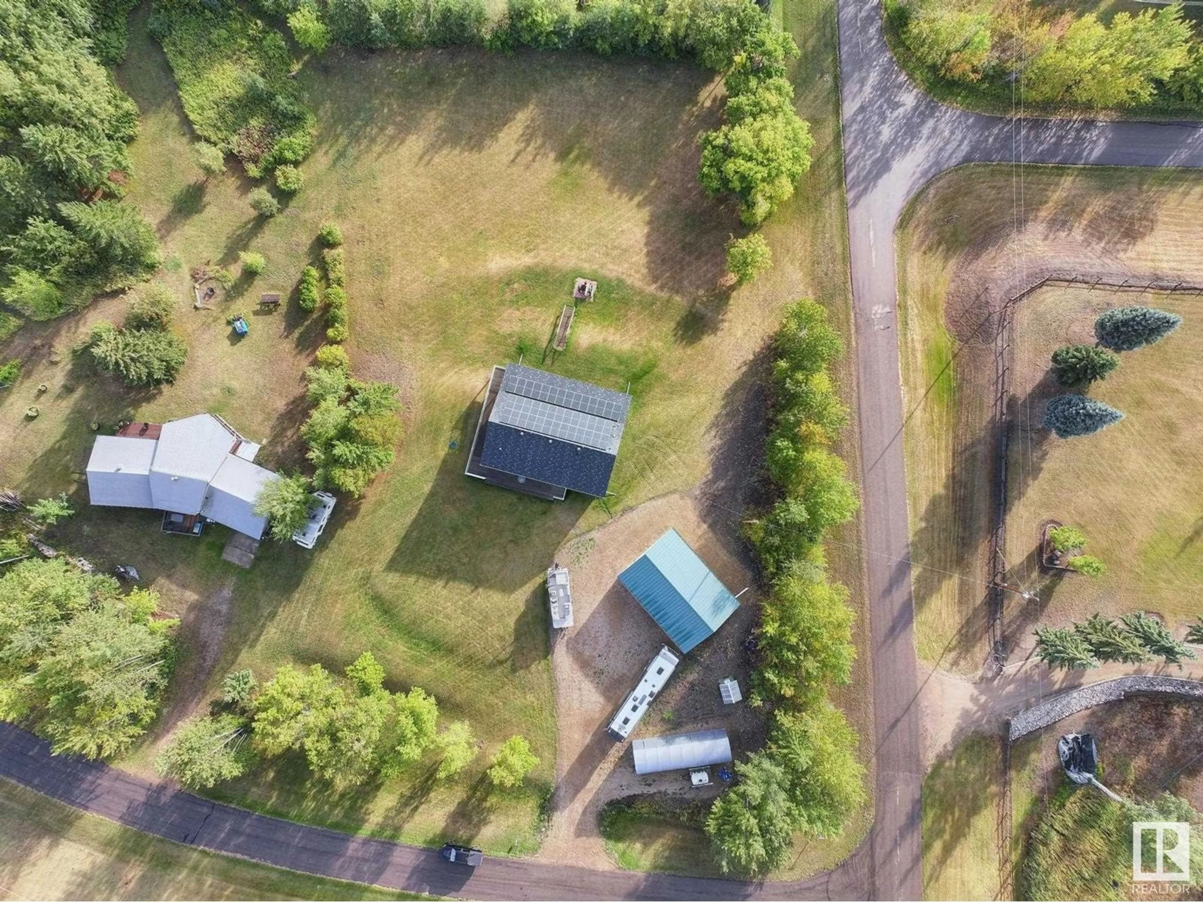 A pic from outside/outdoor area/front of a property/back of a property/a pic from drone, unknown for 418 MONS VIEW WAY, Rural Smoky Lake County Alberta T0A3C0
