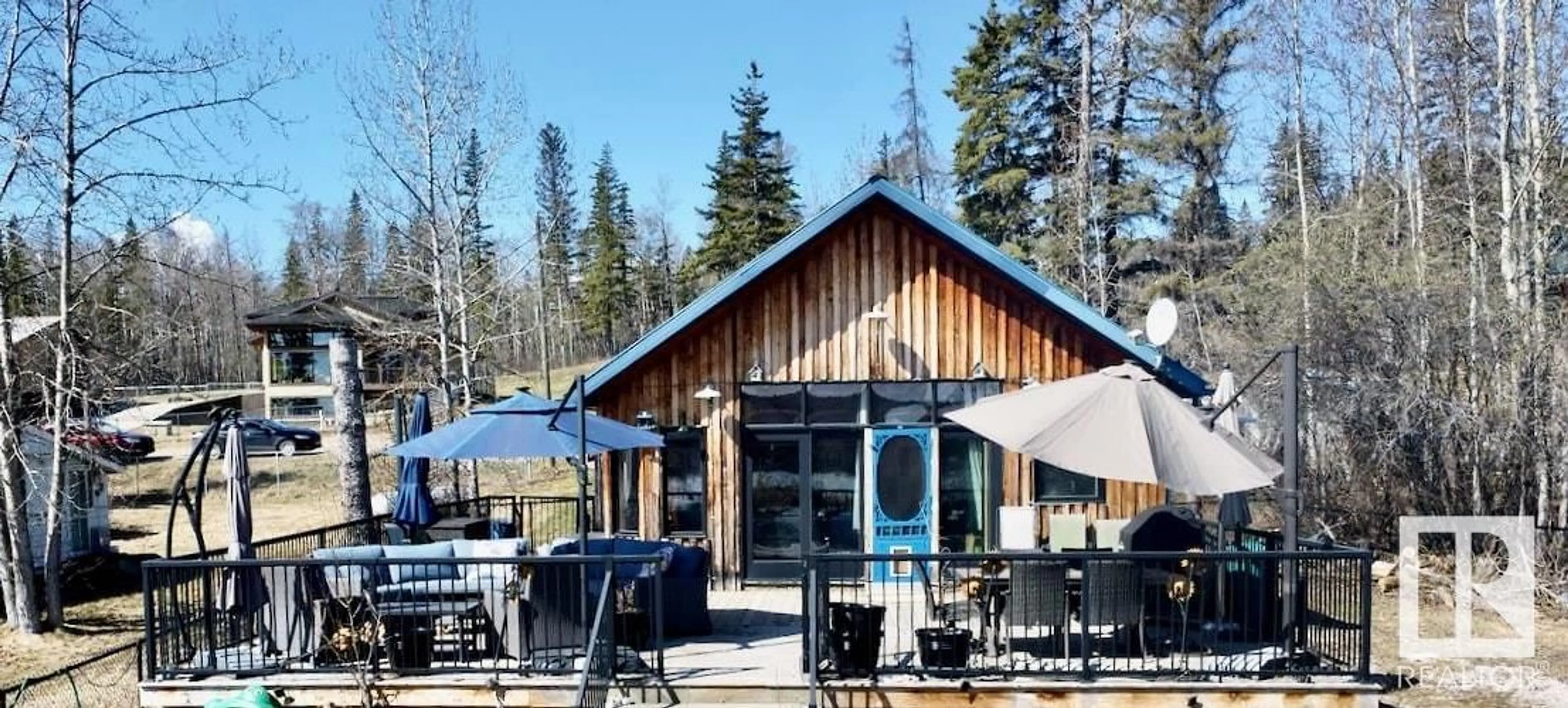 Patio, mountain view for 113 BAYVIEW DR, Rural Parkland County Alberta T0E2K0
