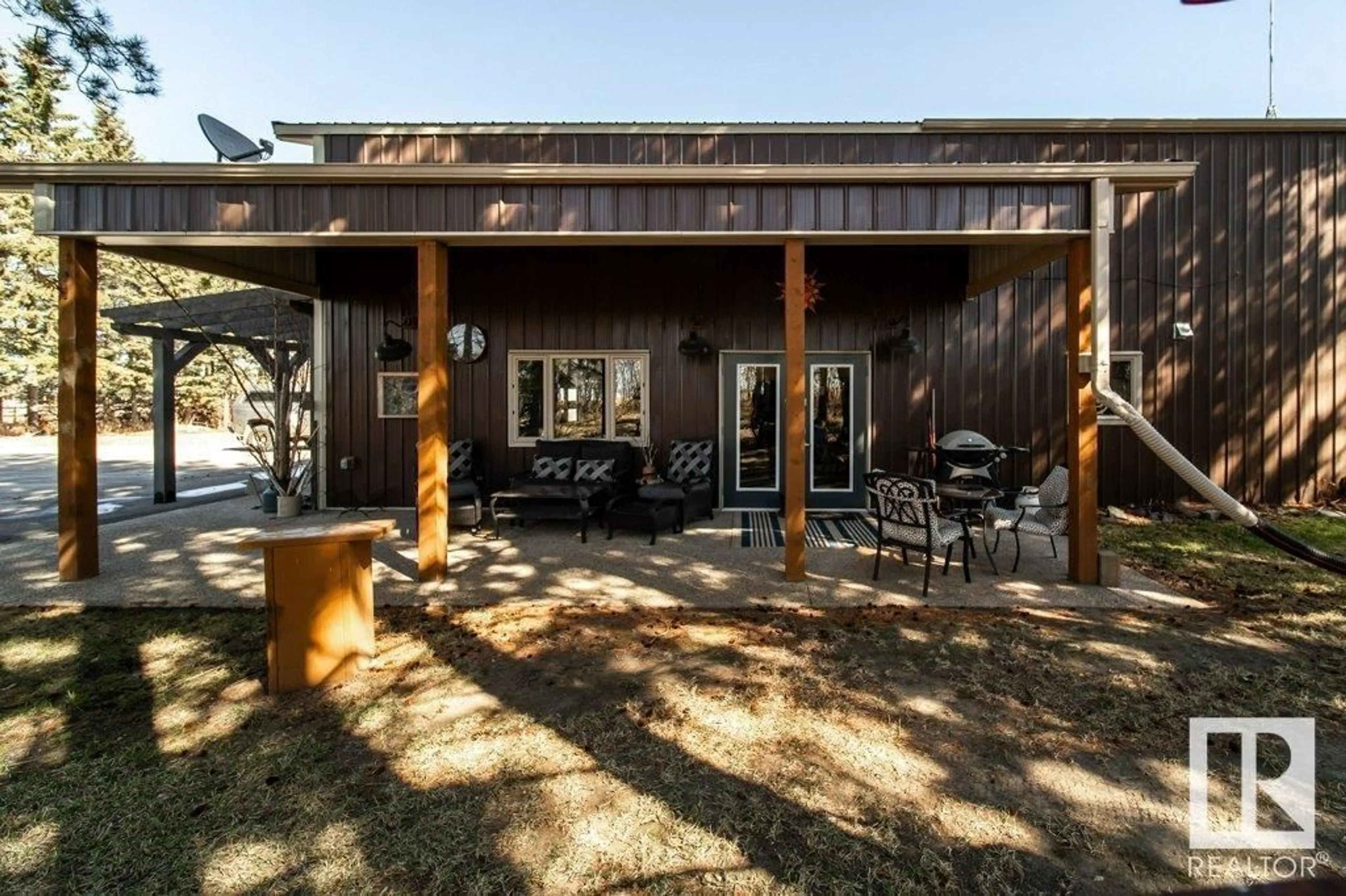 Patio, unknown for 48003 RGE RD 60, Rural Brazeau County Alberta T0C0P0
