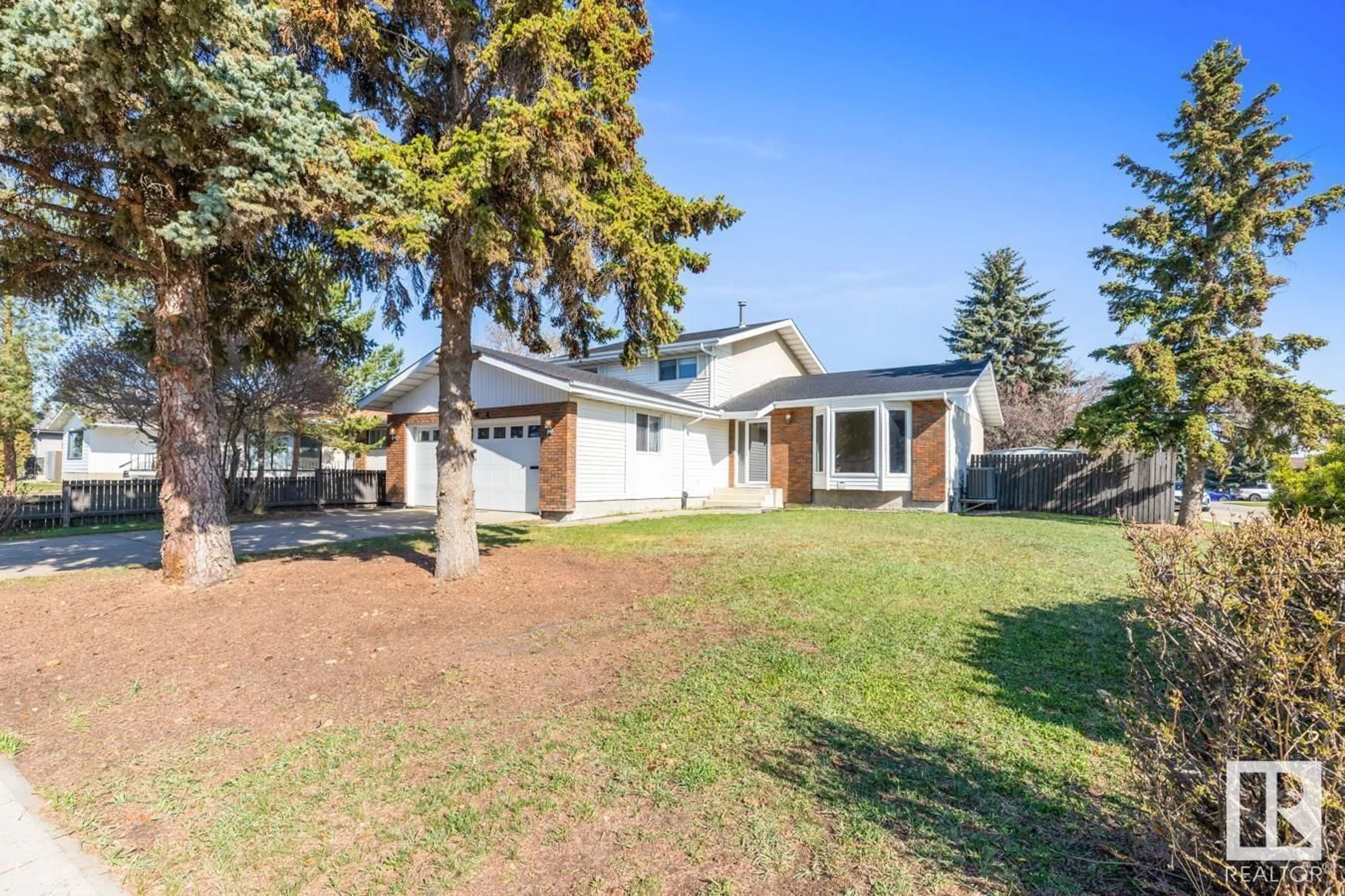 Unknown for 18404 80 AV, Edmonton Alberta T5T1E9