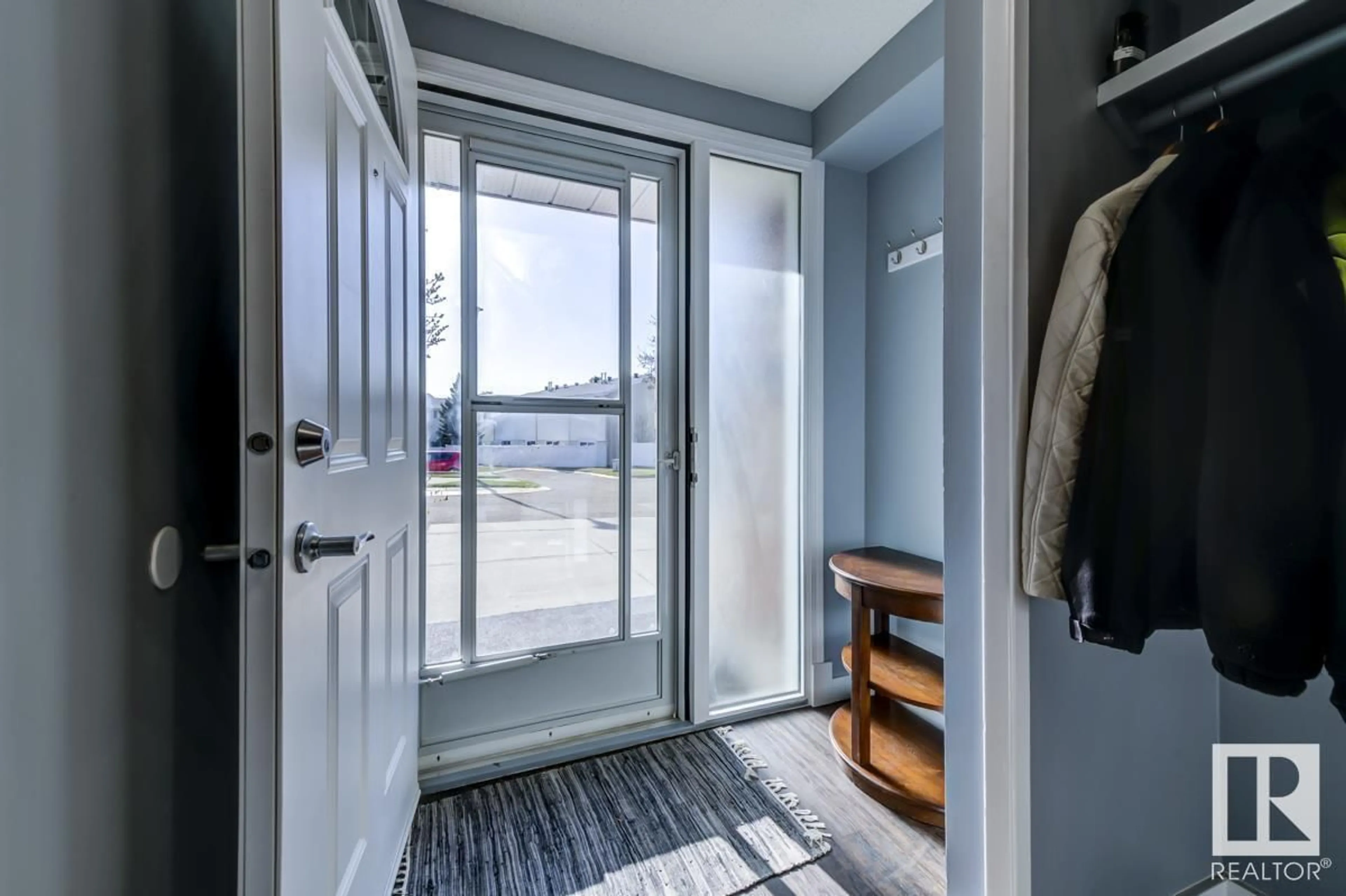 Indoor entryway for 5326 146 AV, Edmonton Alberta T5A3L6