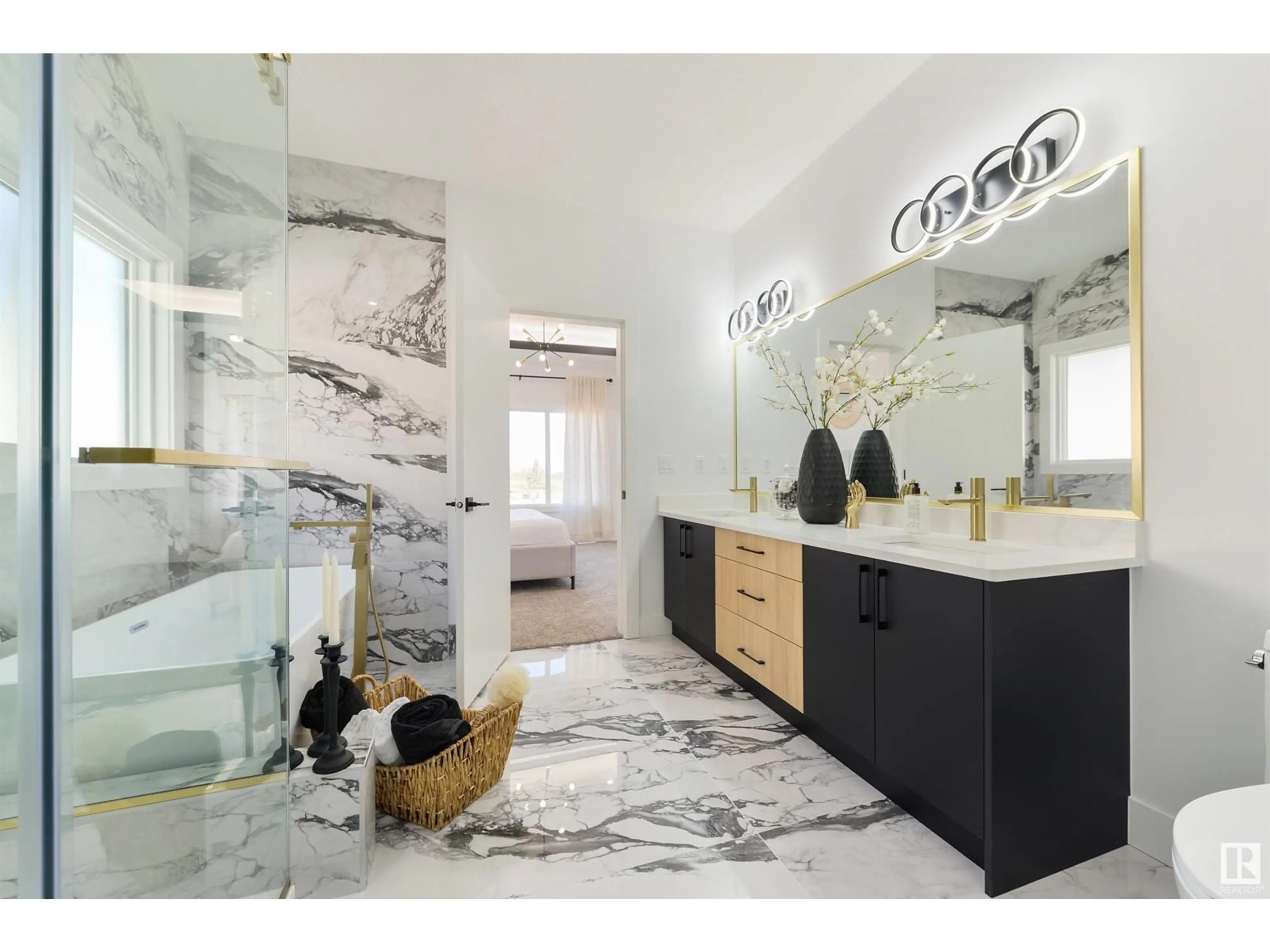 Contemporary bathroom, ceramic/tile floor for 3509 44 AV, Beaumont Alberta T4X2B8