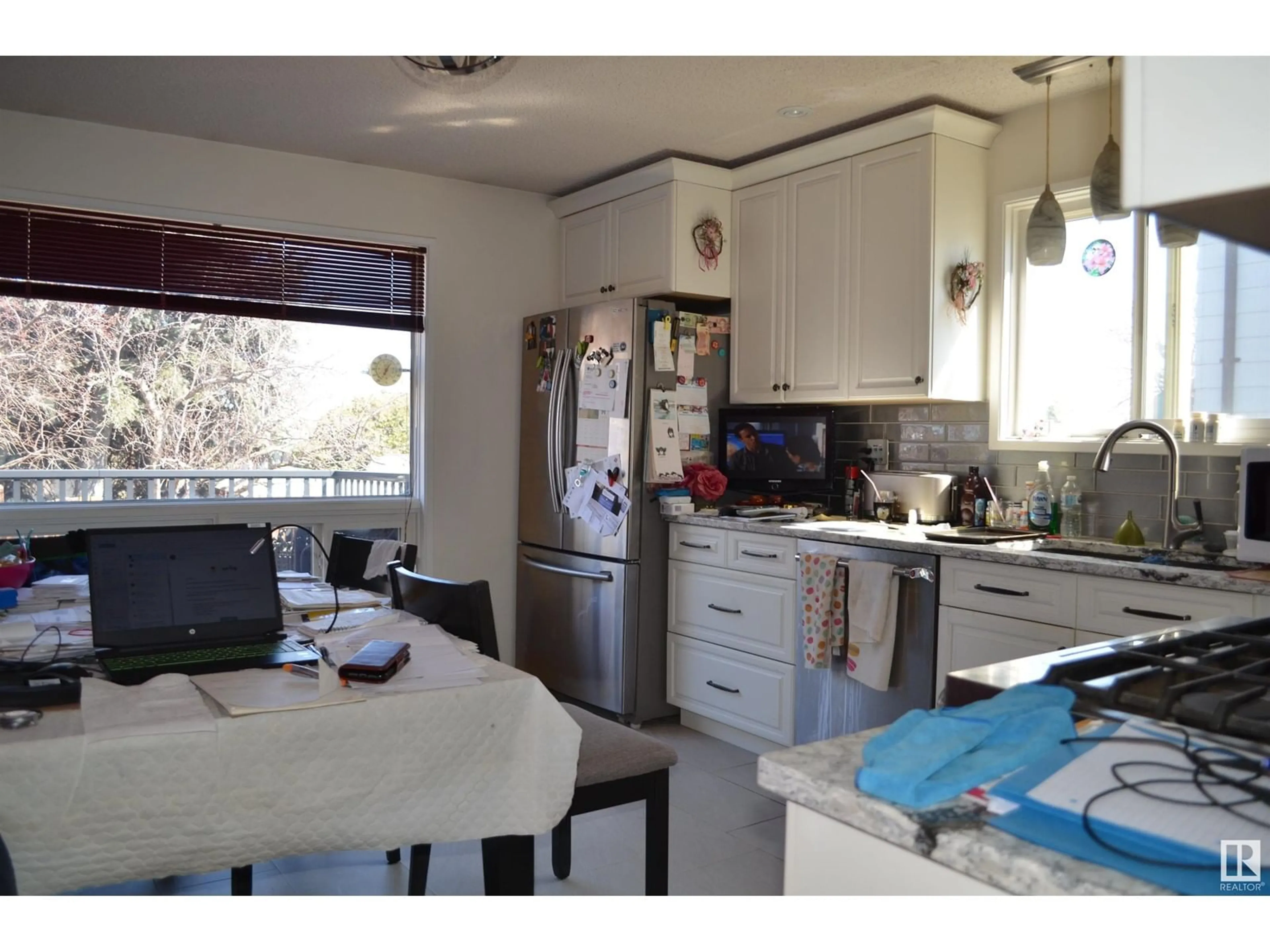 Standard kitchen, unknown for 23 HOWSON CR, Edmonton Alberta T5A4T7