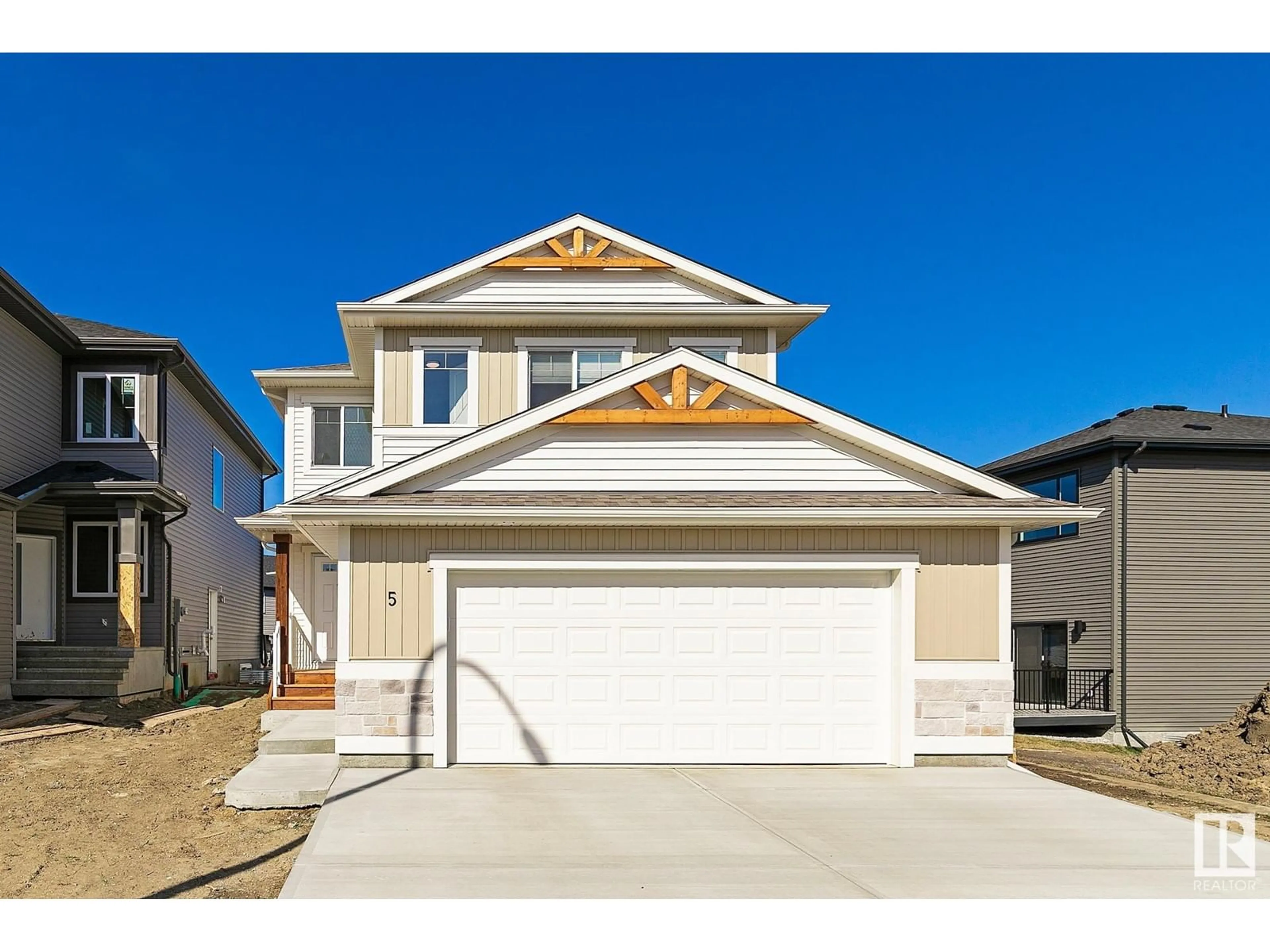 Home with vinyl exterior material, street for 5 HORIZON LI, Spruce Grove Alberta T7X0B4