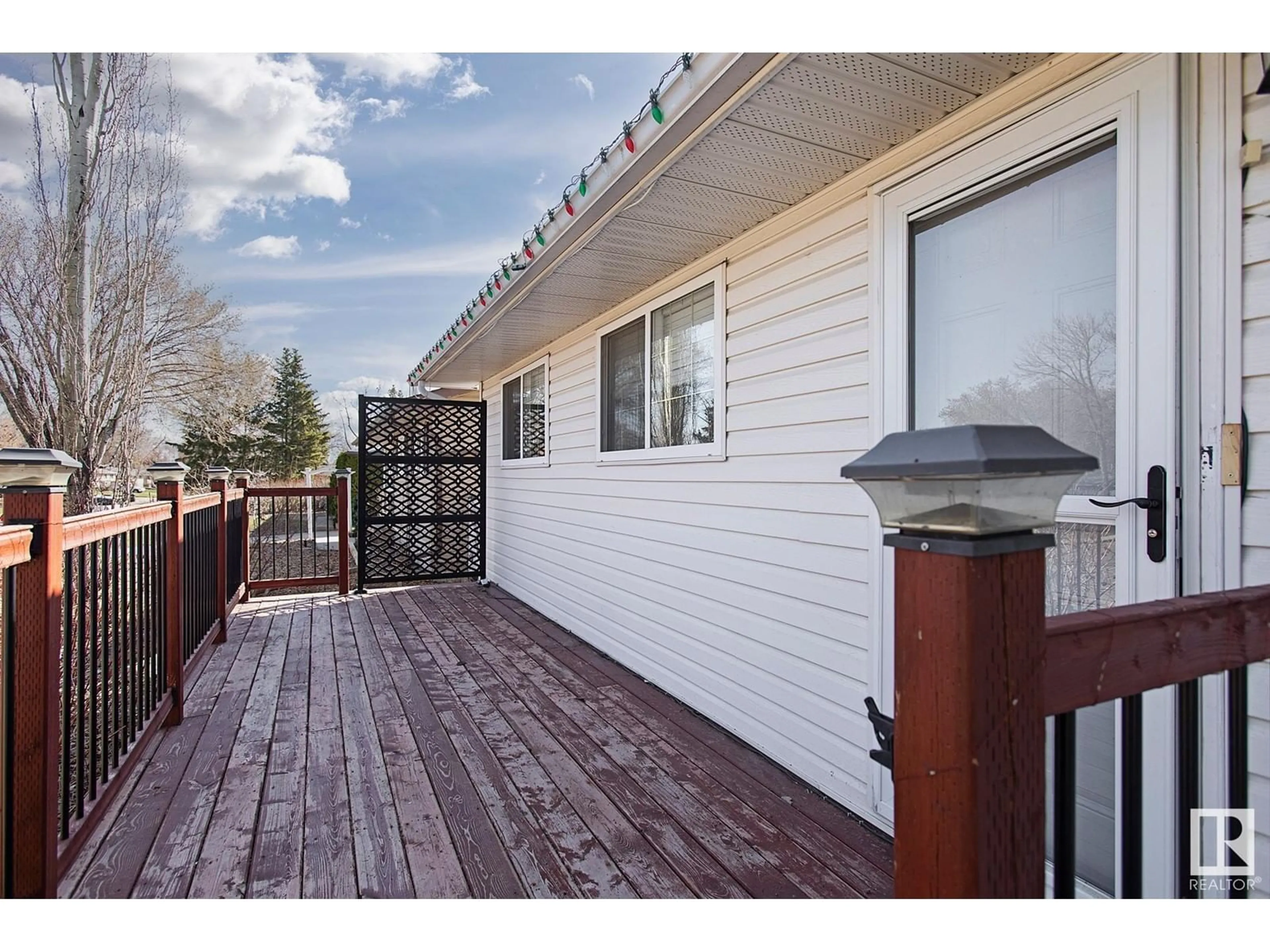 Patio, street for 45 RAVEN DR, Sherwood Park Alberta T8A0C6